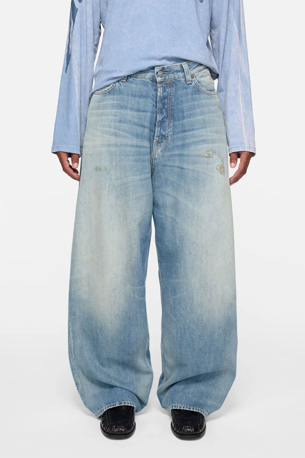 
                  
                    ACNE STUDIOS 2023 U -DAYBREAK-
                  
                