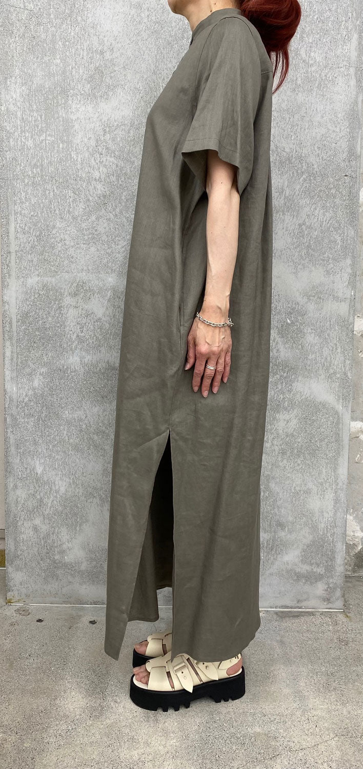 
                  
                    LINEN MAXI SHIRT DRESS -BLACK-
                  
                