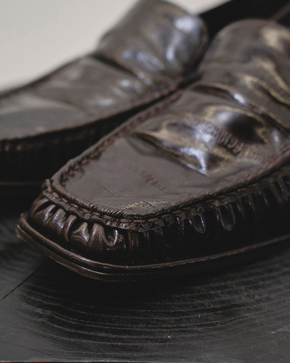 
                  
                    Squaretoe Gather Loafers -DARK BROWN-
                  
                