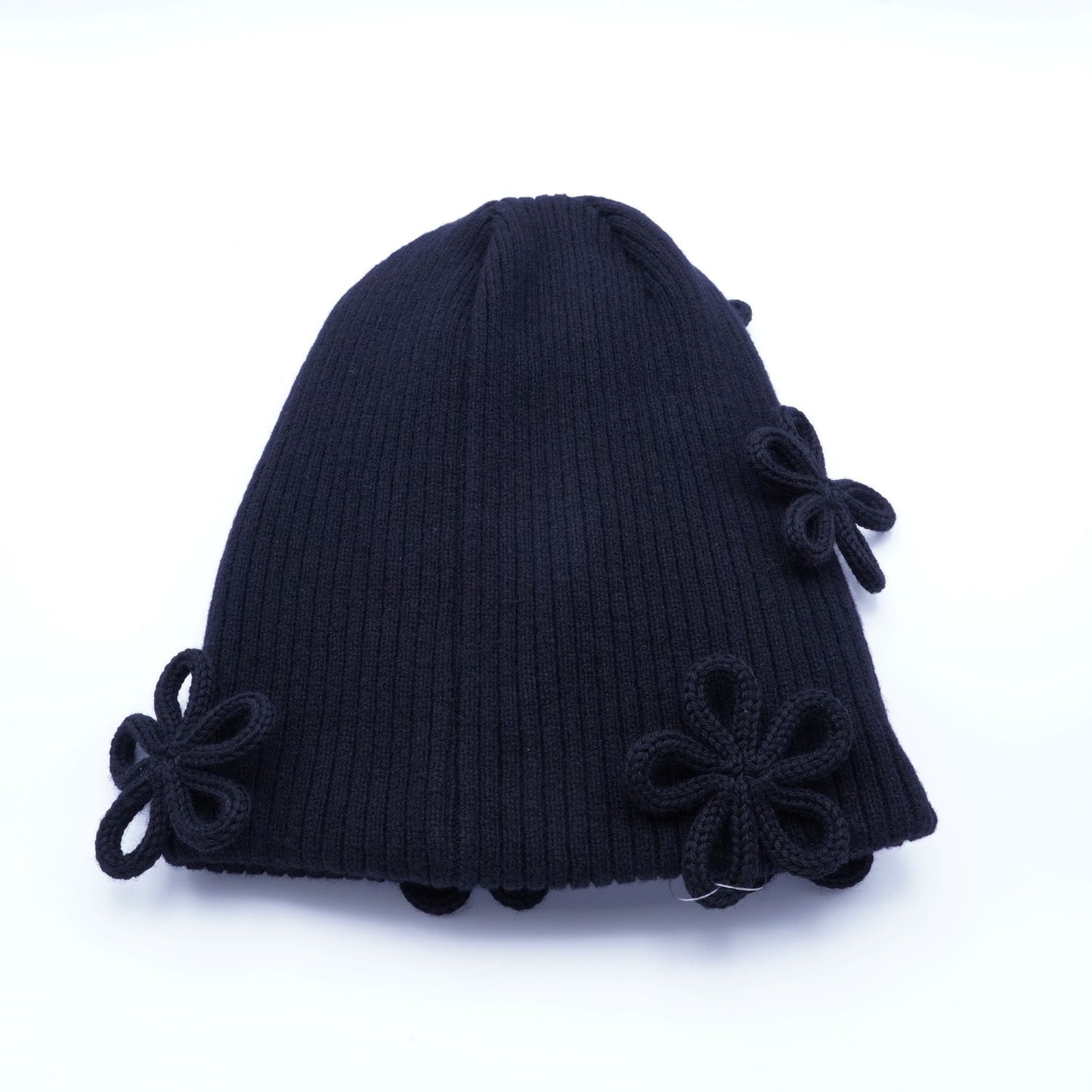 
                  
                    Flower-motif Knit hat
                  
                