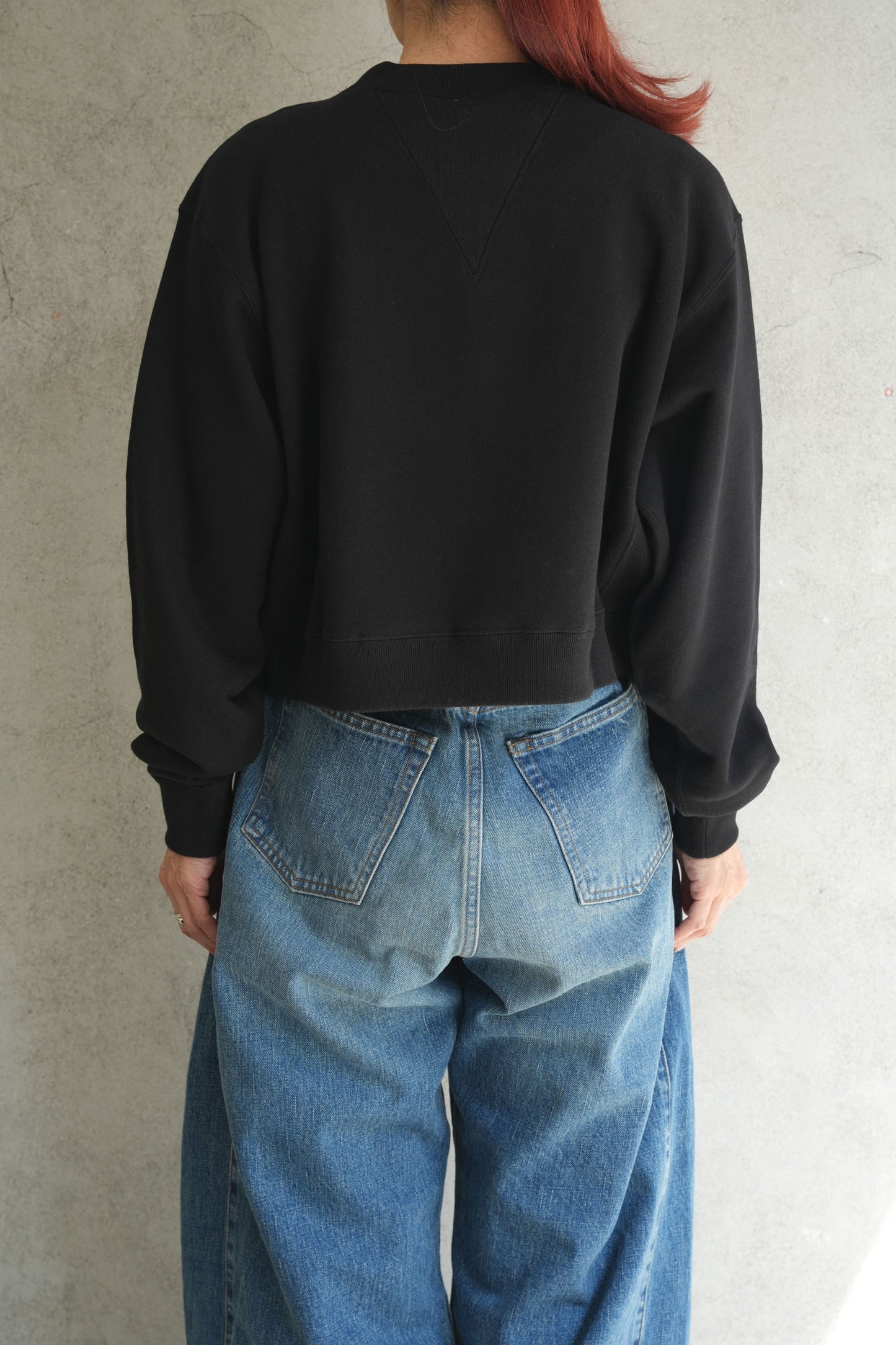
                  
                    CROPPED SWEAT SHIRT -CHARCOAL-
                  
                