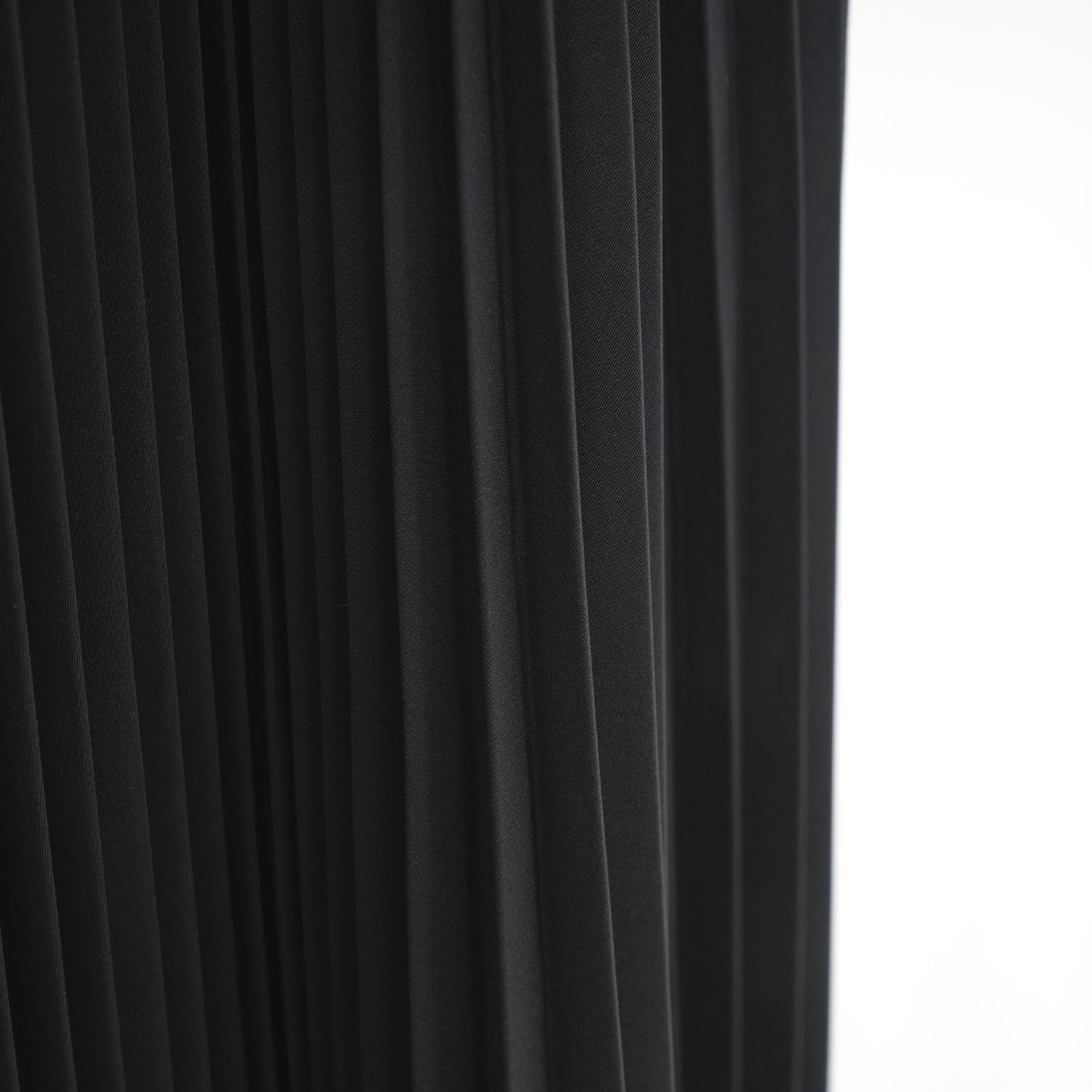 
                  
                    TAFFETA PLEATED SKIRT-CREAM-
                  
                