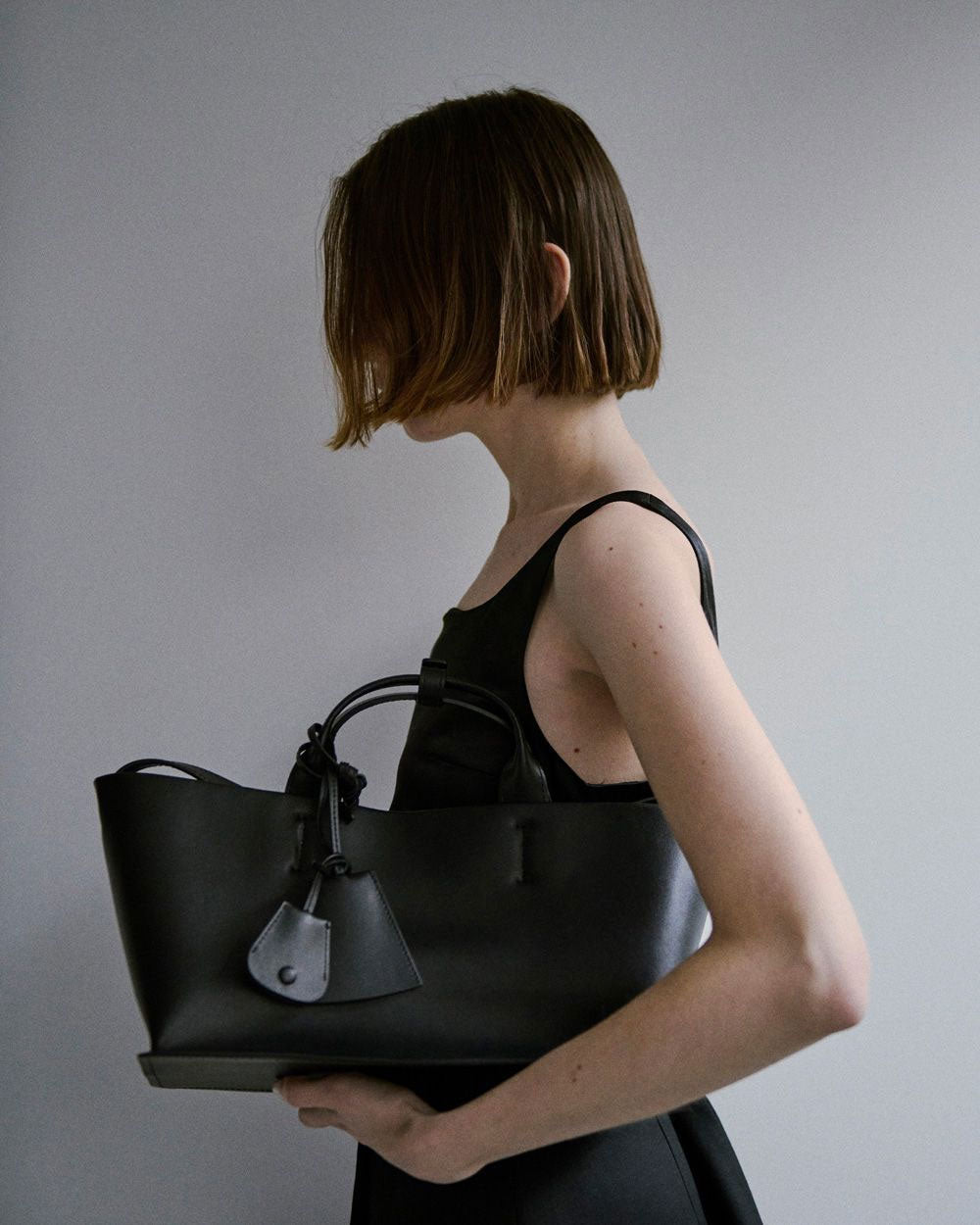 
                  
                    Useful Leather Bag(M)
                  
                