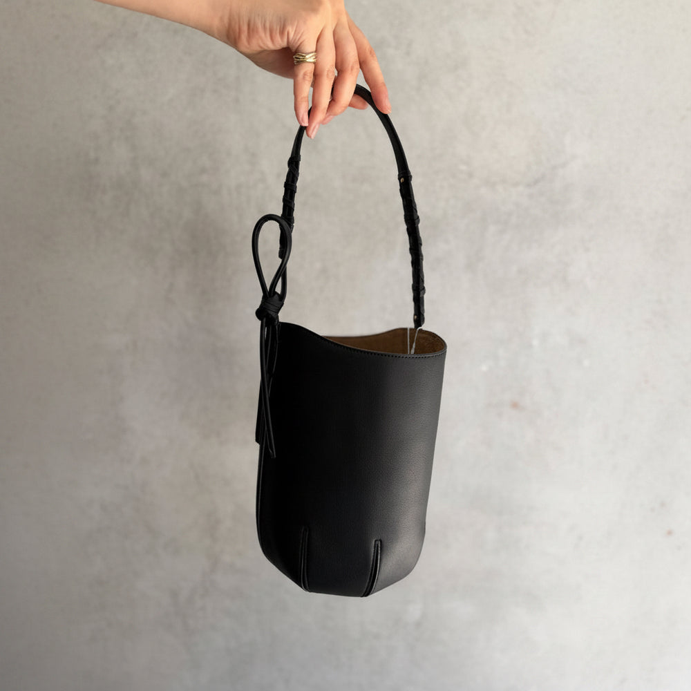 Mame Kurogouchi with Tsuchiya Kaban Small Mayu Bucket Bag - black