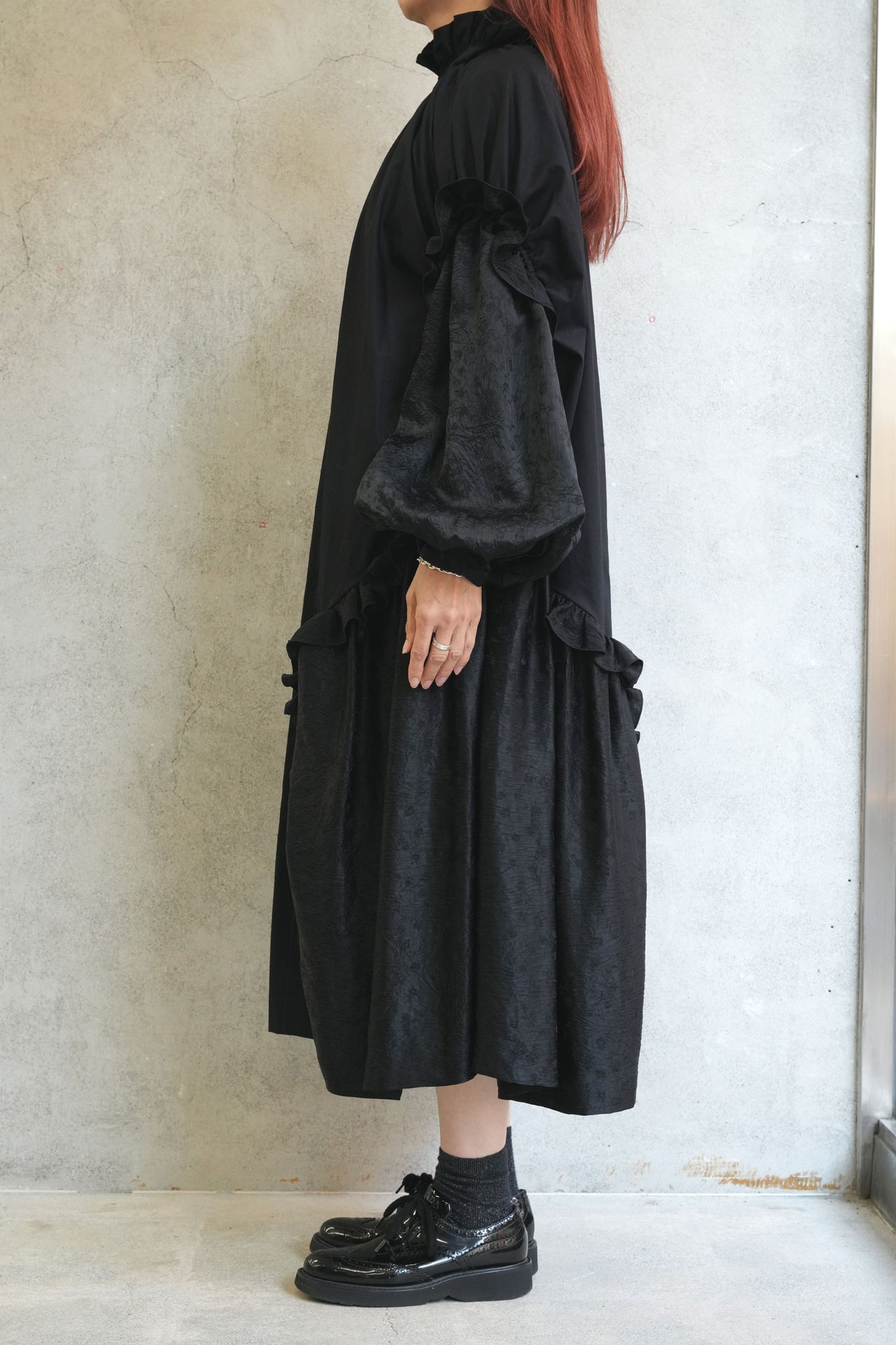 
                  
                    綿ブロード×アセテートサテンシャツワンピース-BLACK-
                  
                