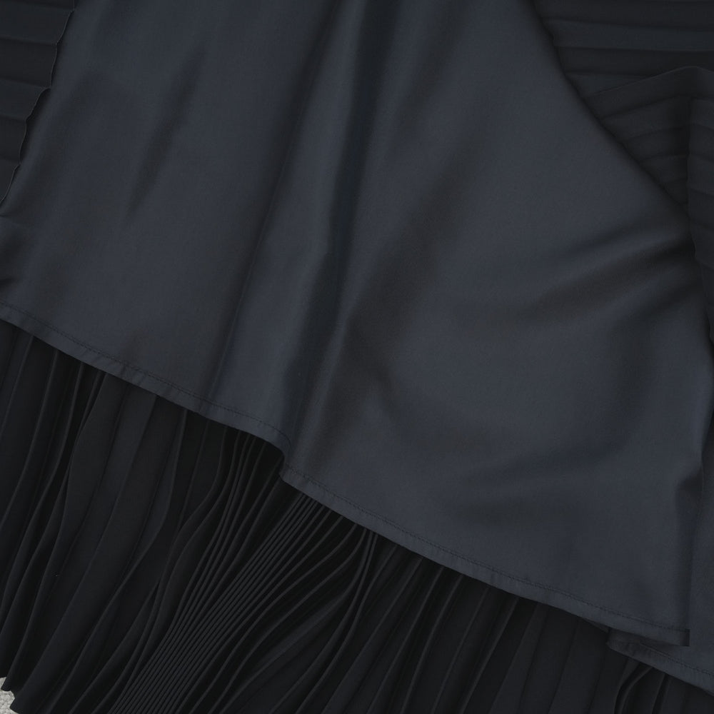 
                  
                    TAFFETA PLEATED SKIRT-CREAM-
                  
                