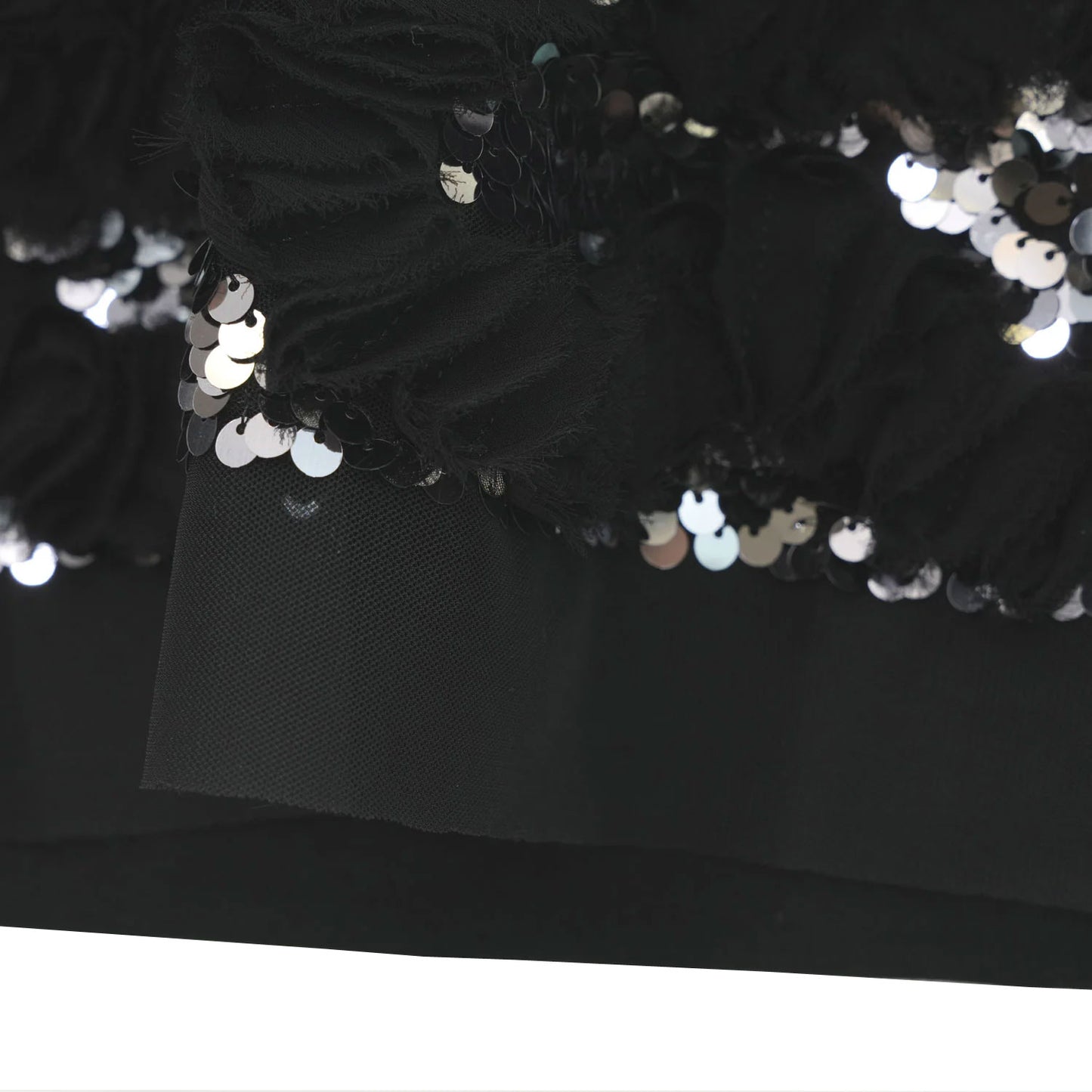 
                  
                    チュール刺繍カットソー-BLACK×SILVER-
                  
                