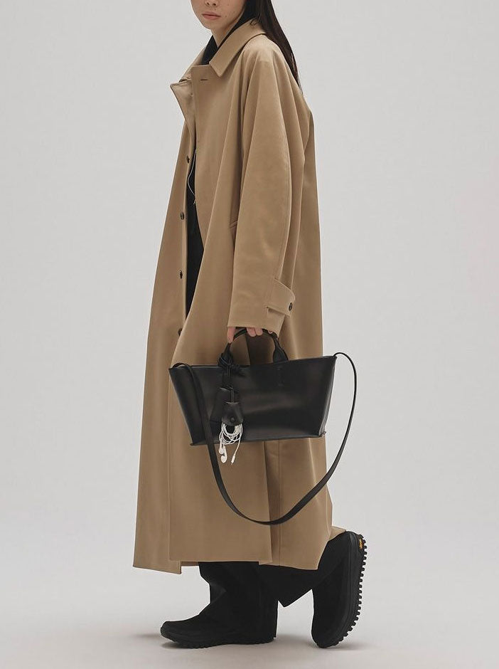 
                  
                    Useful Leather Bag(M)
                  
                