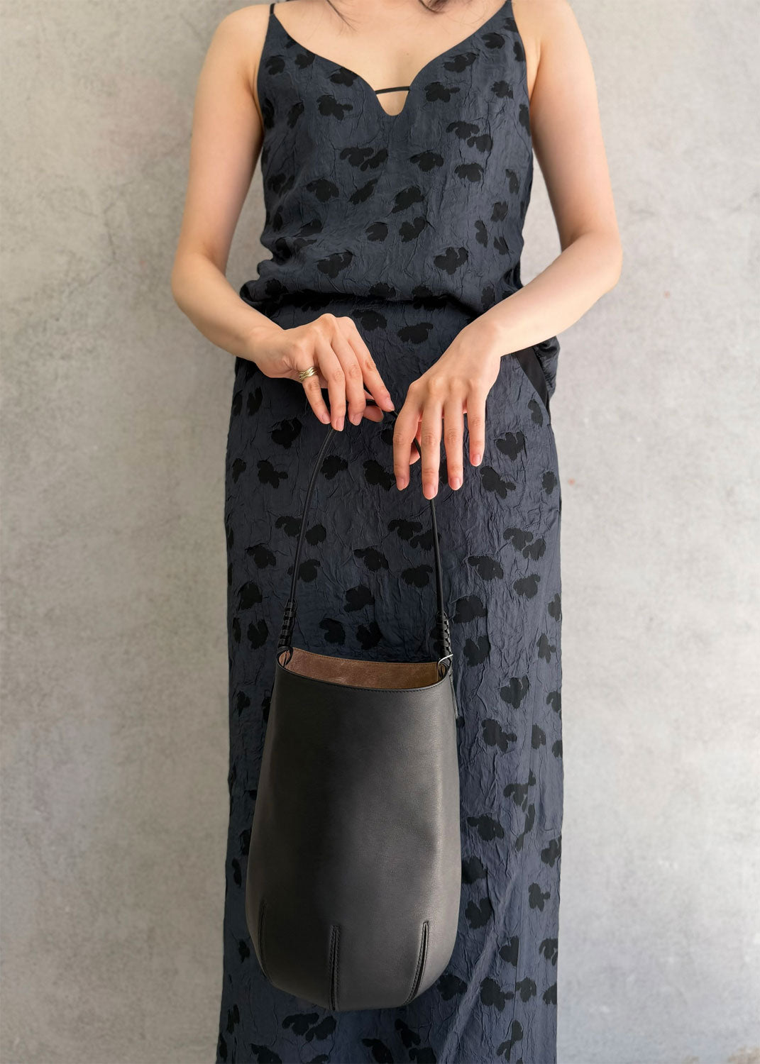 
                  
                    Mame Kurogouchi with Tsuchiya Kaban Medium Mayu Bucket Bag - black
                  
                