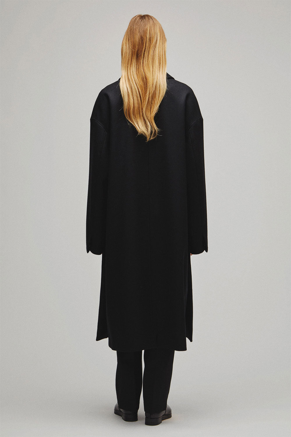 
                  
                    RERACS LOOSE CHESTER COAT
                  
                