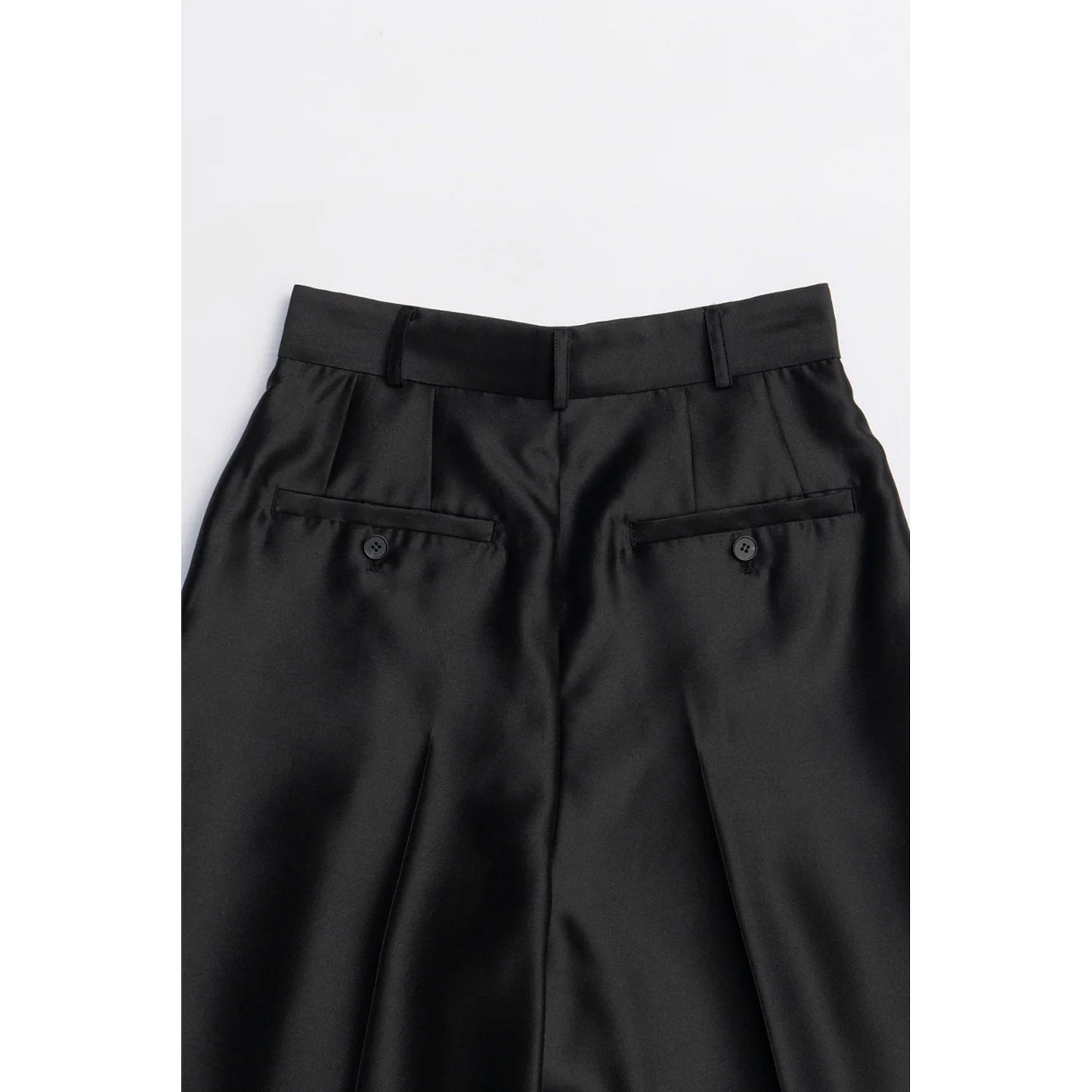 
                  
                    Organza Bermuda Pants-BLACK-
                  
                