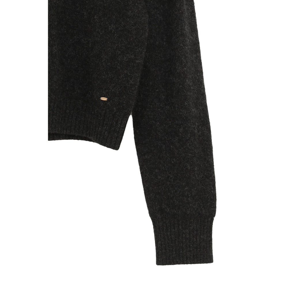 
                  
                    YAK V NECK KNIT TOPS -CHACOAL GRAY-
                  
                