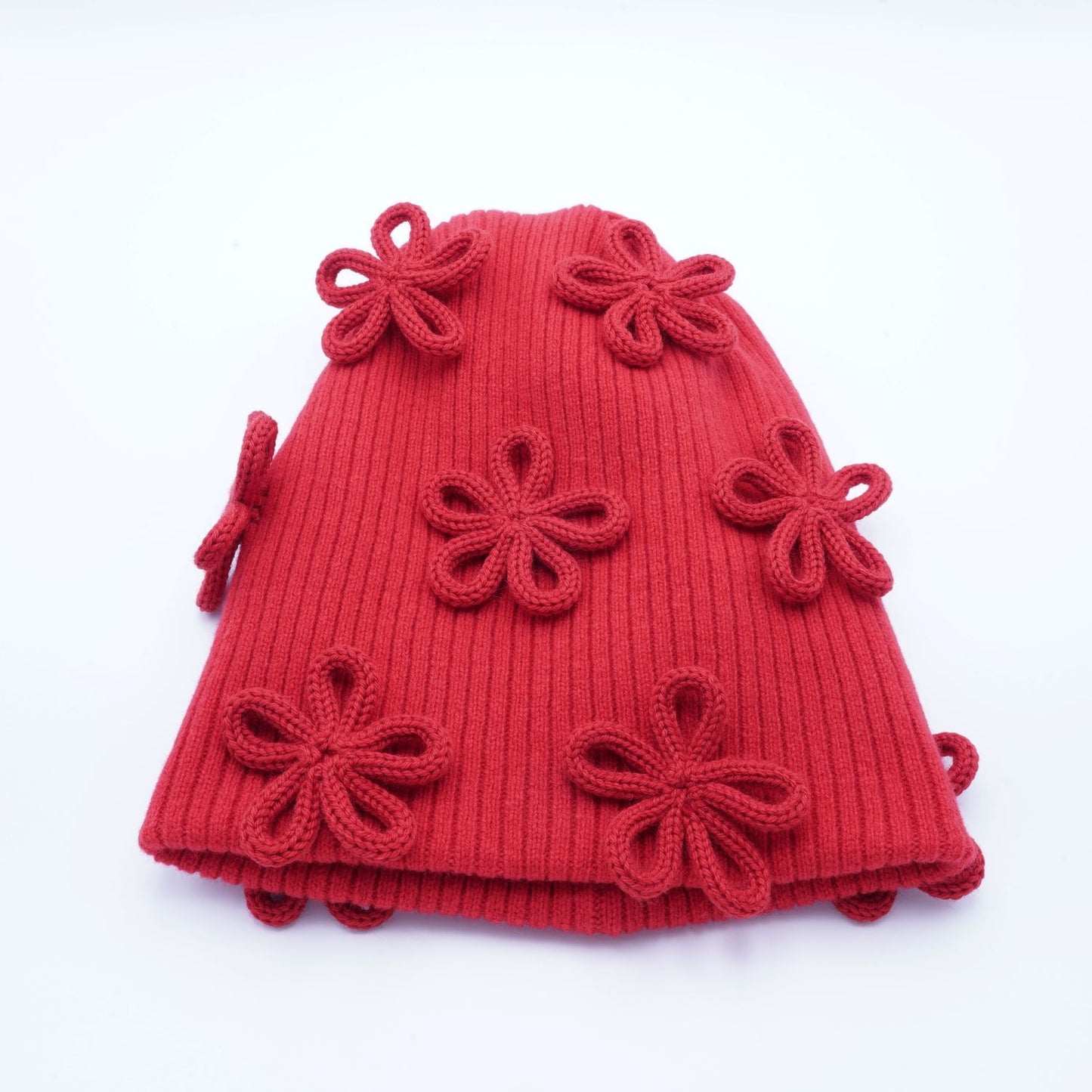 
                  
                    Flower-motif Knit hat
                  
                