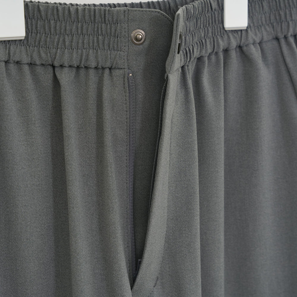 
                  
                    STRETCH TAPERED PANTS-GREEN-
                  
                