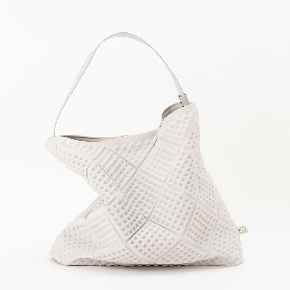 
                  
                    WAF-FUL ONE TOTE 2-Ice gray-
                  
                