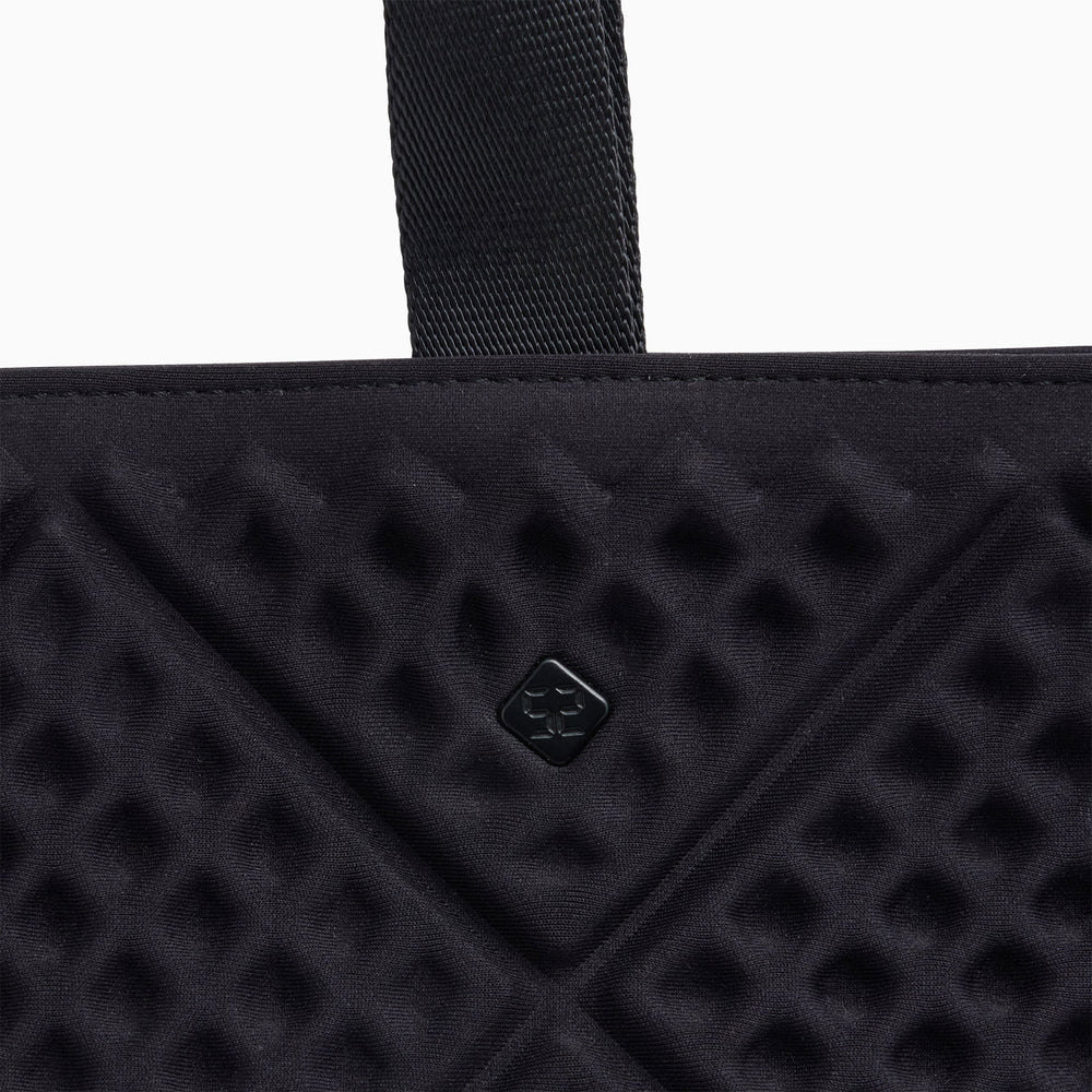 
                  
                    WAF-FUL TOWN TOTE SMALL-Ice gray-
                  
                