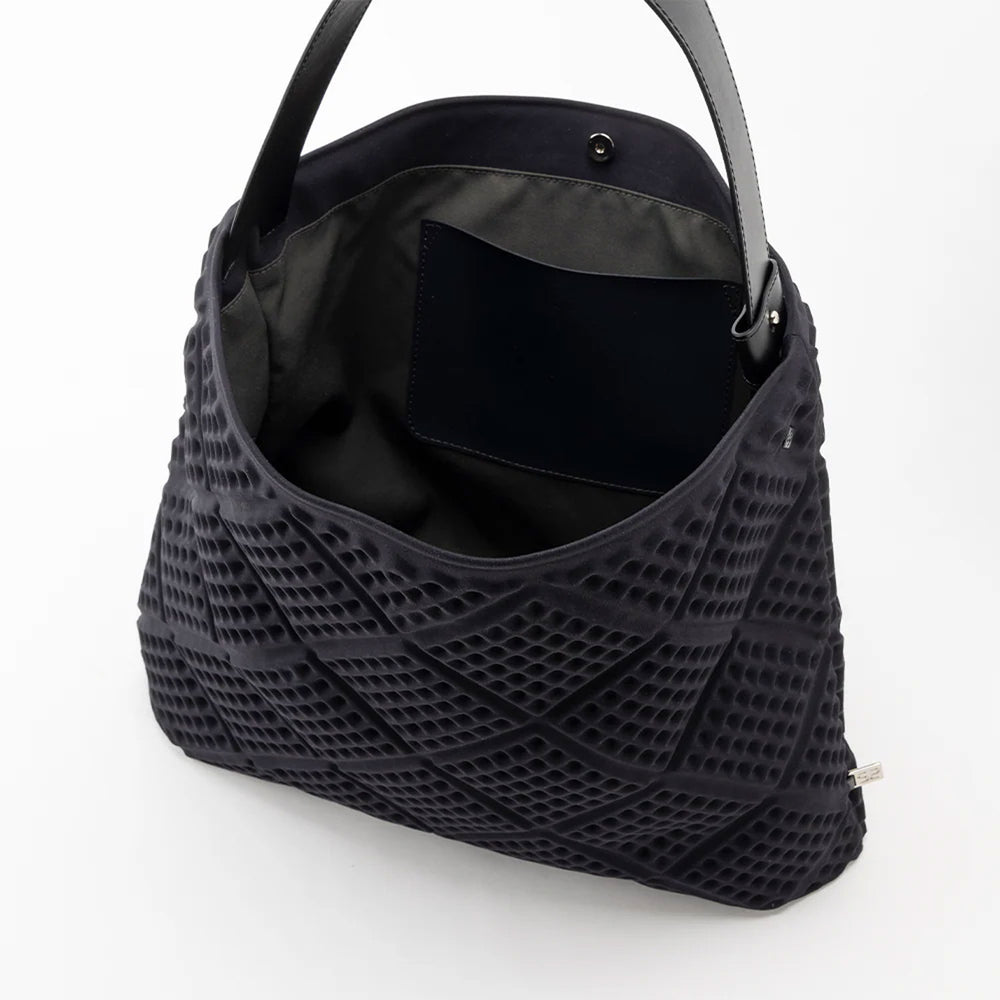 
                  
                    WAF-FUL ONE TOTE 2-Ice gray-
                  
                