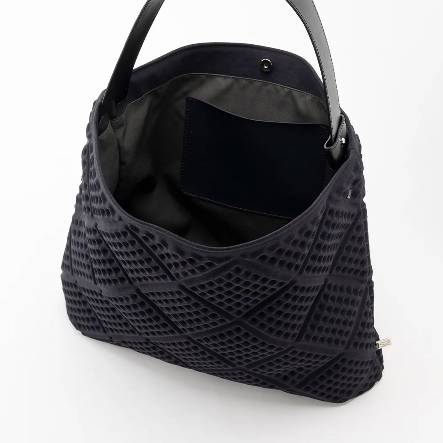 
                  
                    WAF-FUL ONE TOTE 2-Ice gray-
                  
                