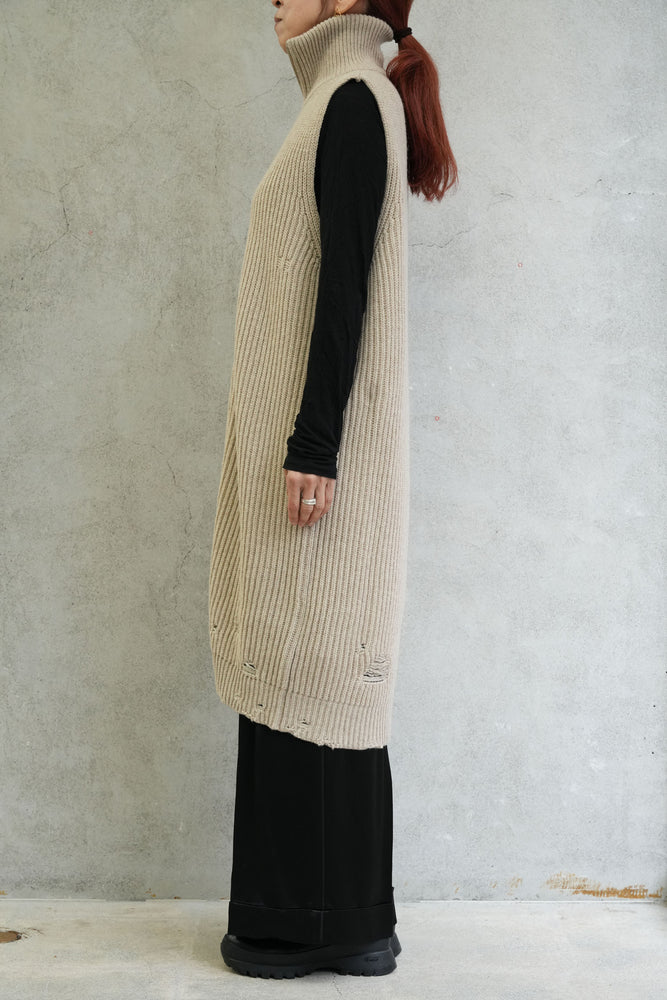 
                  
                    Zip up Long Knit-BEIGE-
                  
                
