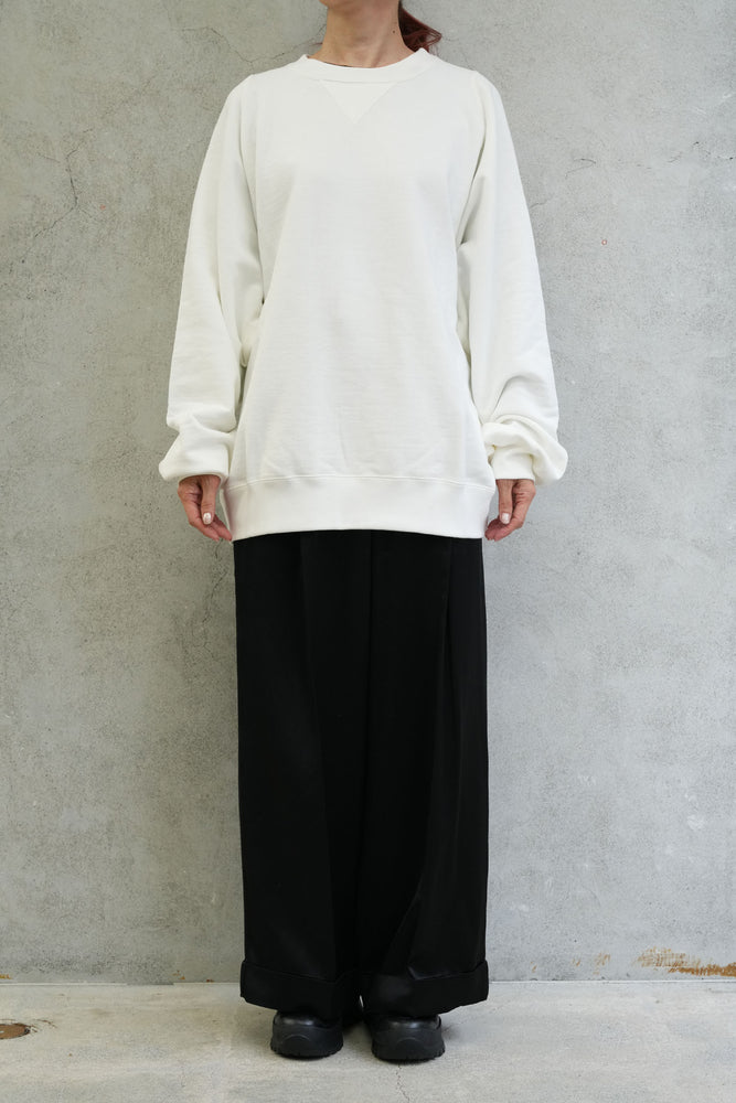 
                  
                    OVERSIZED ARMOR SWEAT -WHITE PRINTED-
                  
                
