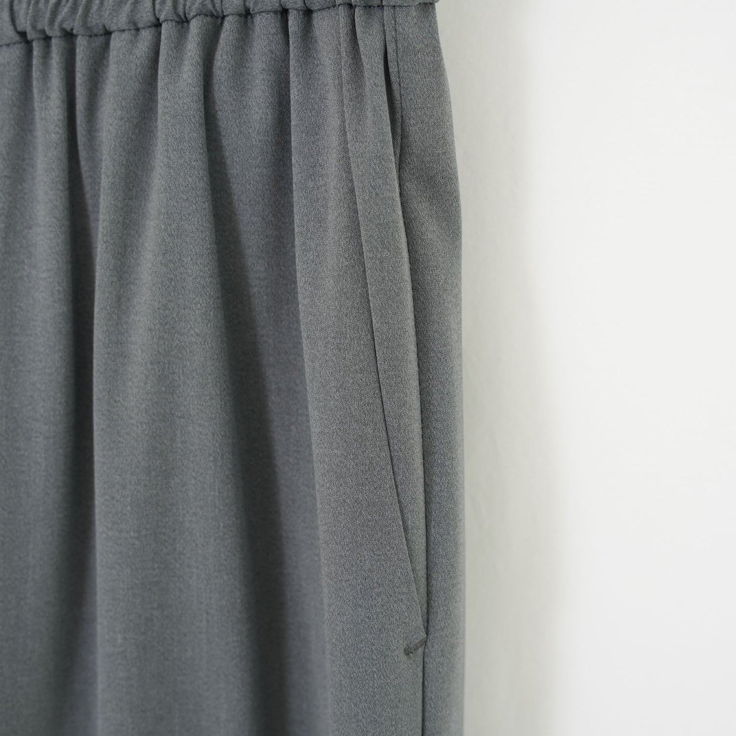 
                  
                    STRETCH WIDE-LEG PANTS-GREEN-
                  
                