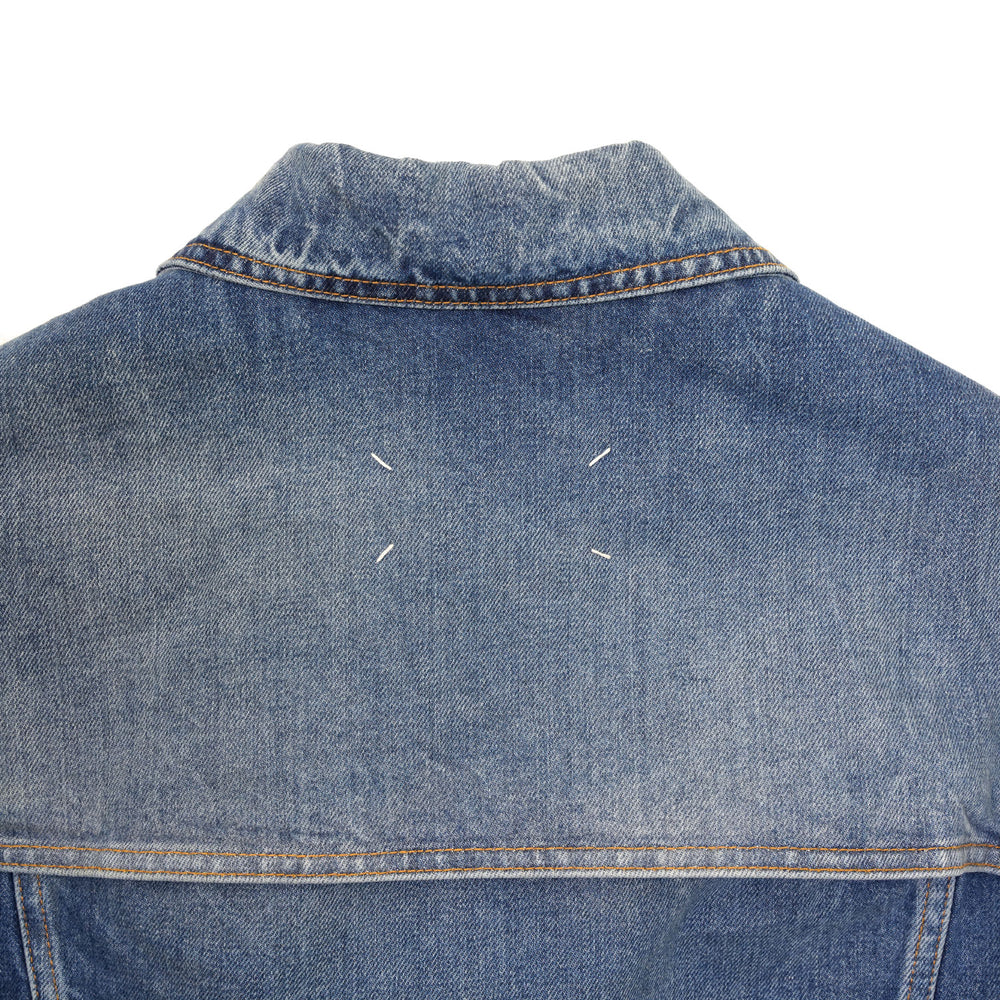 
                  
                    Unisex denim jacket
                  
                