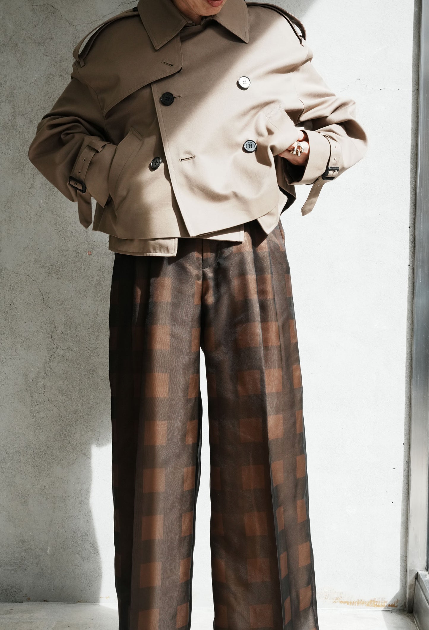 
                  
                    CROPPED TRENCH COAT/BIG FIT-BEIGE-
                  
                