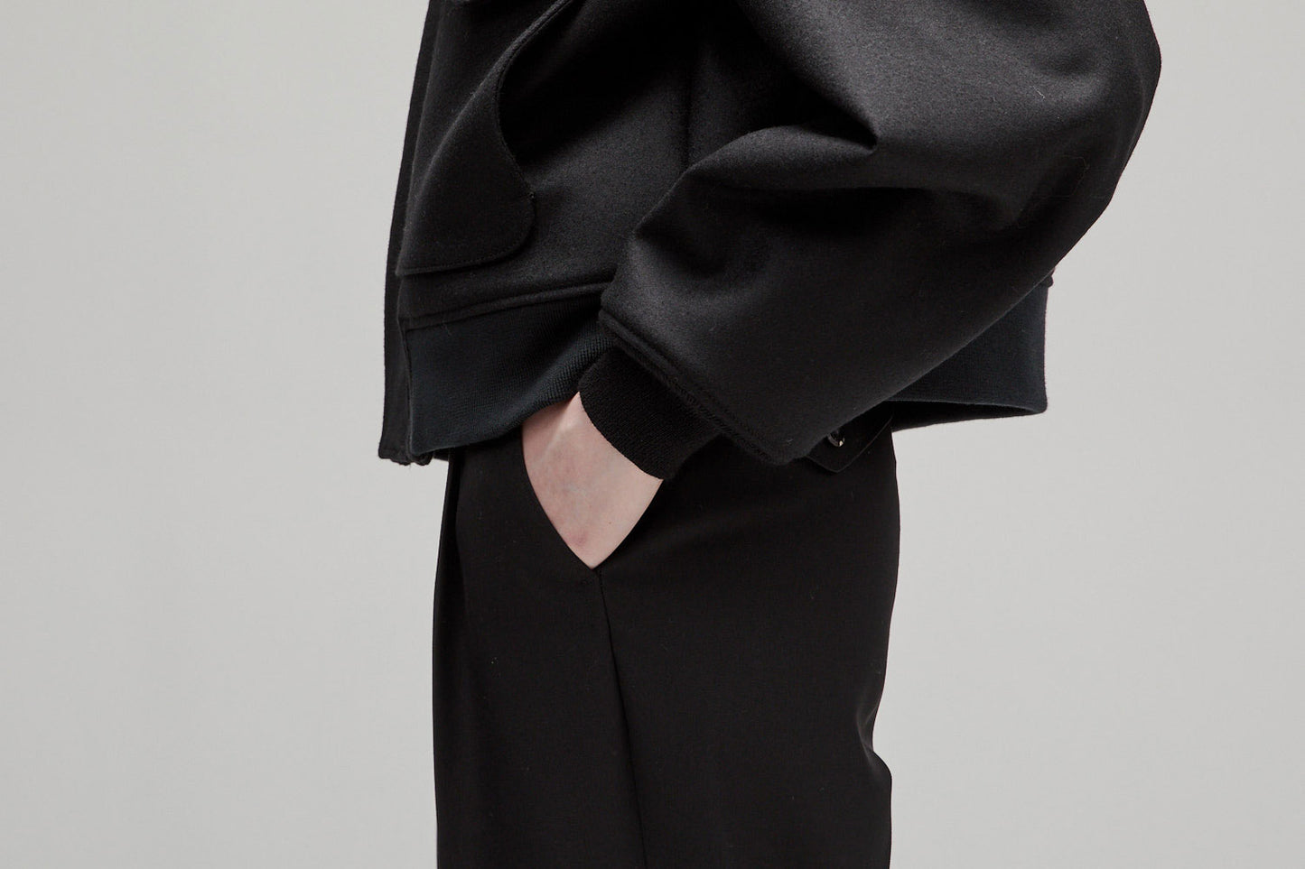 
                  
                    THE A2JACKET W(WITH BOA COLLAR)
                  
                