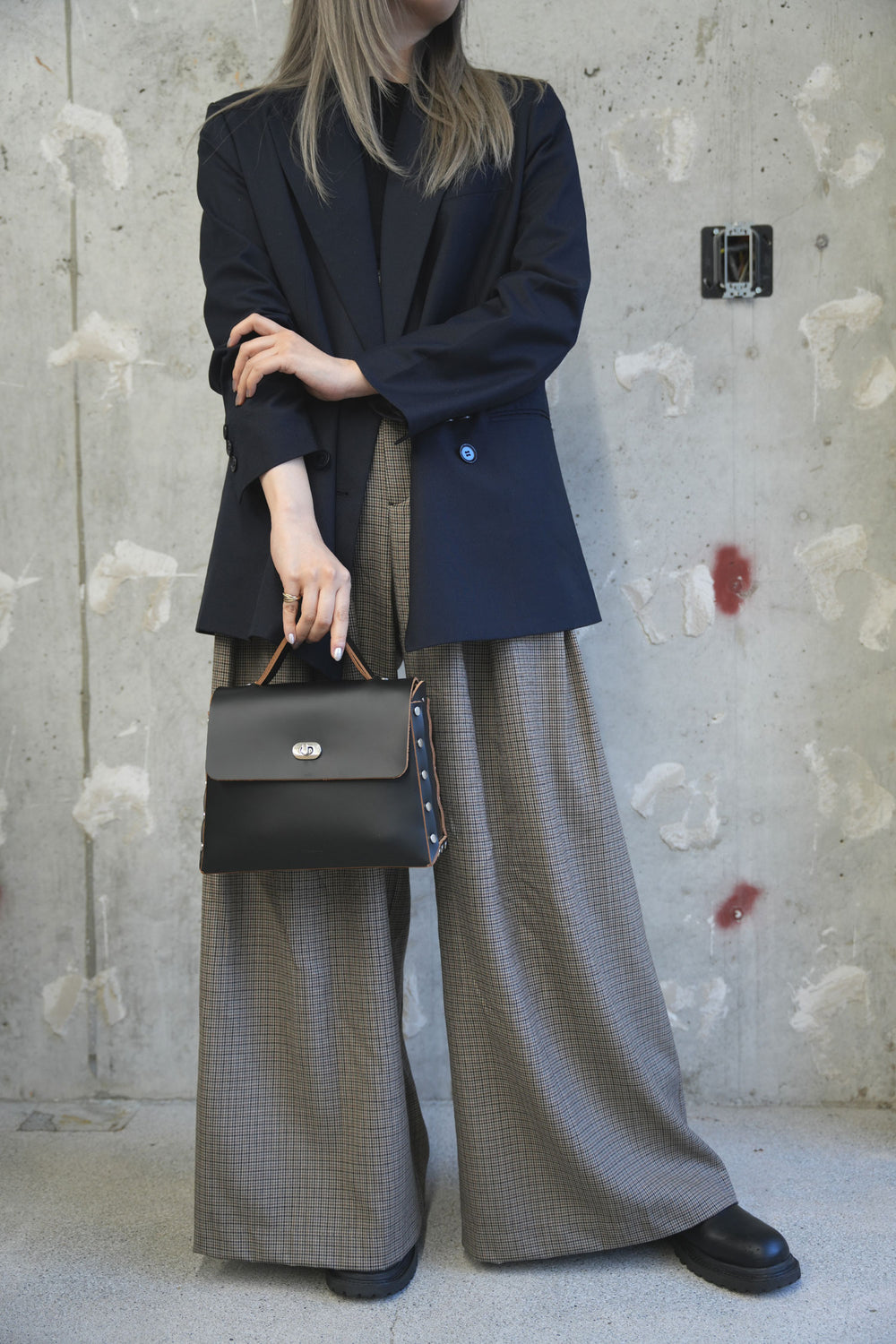 assemble hand bag flap M-BLACK- – OBLIGE