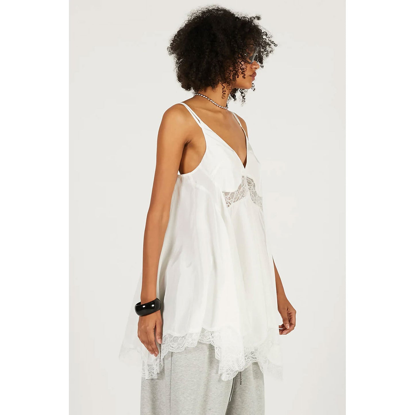 
                  
                    Lace Hem Volume Tunic -WHITE-
                  
                