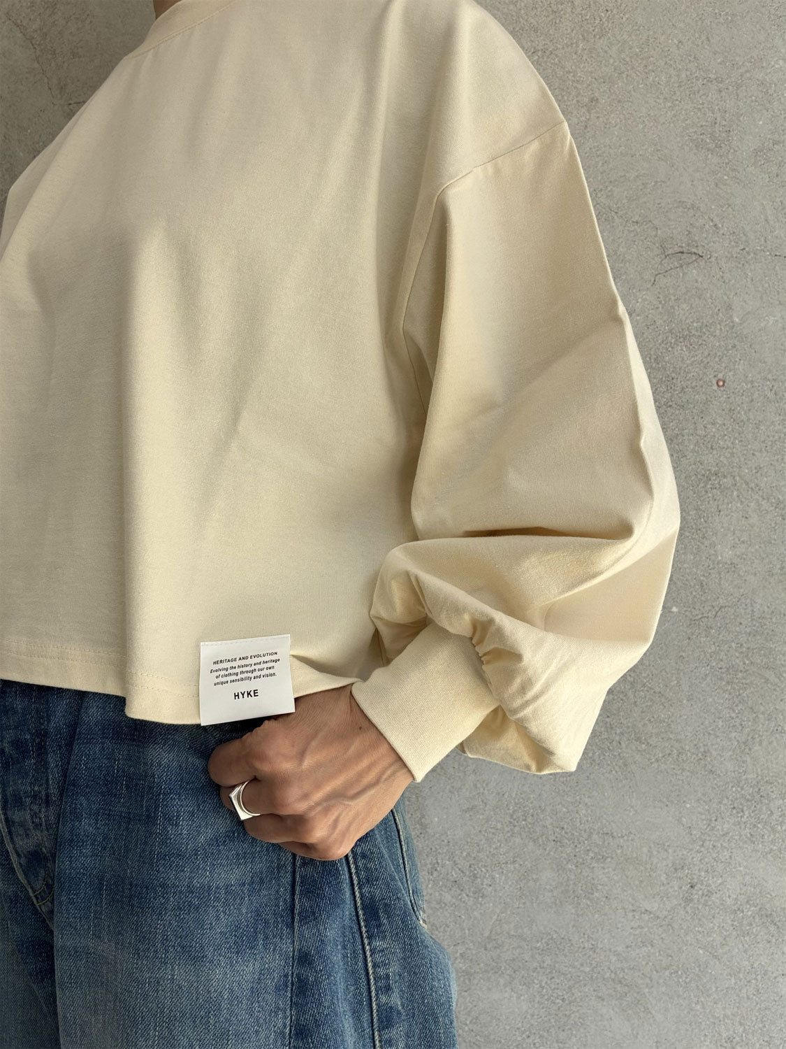 
                  
                    CROPPED LONG-SLV TEE/BIG FIT(6.5OZ)
                  
                