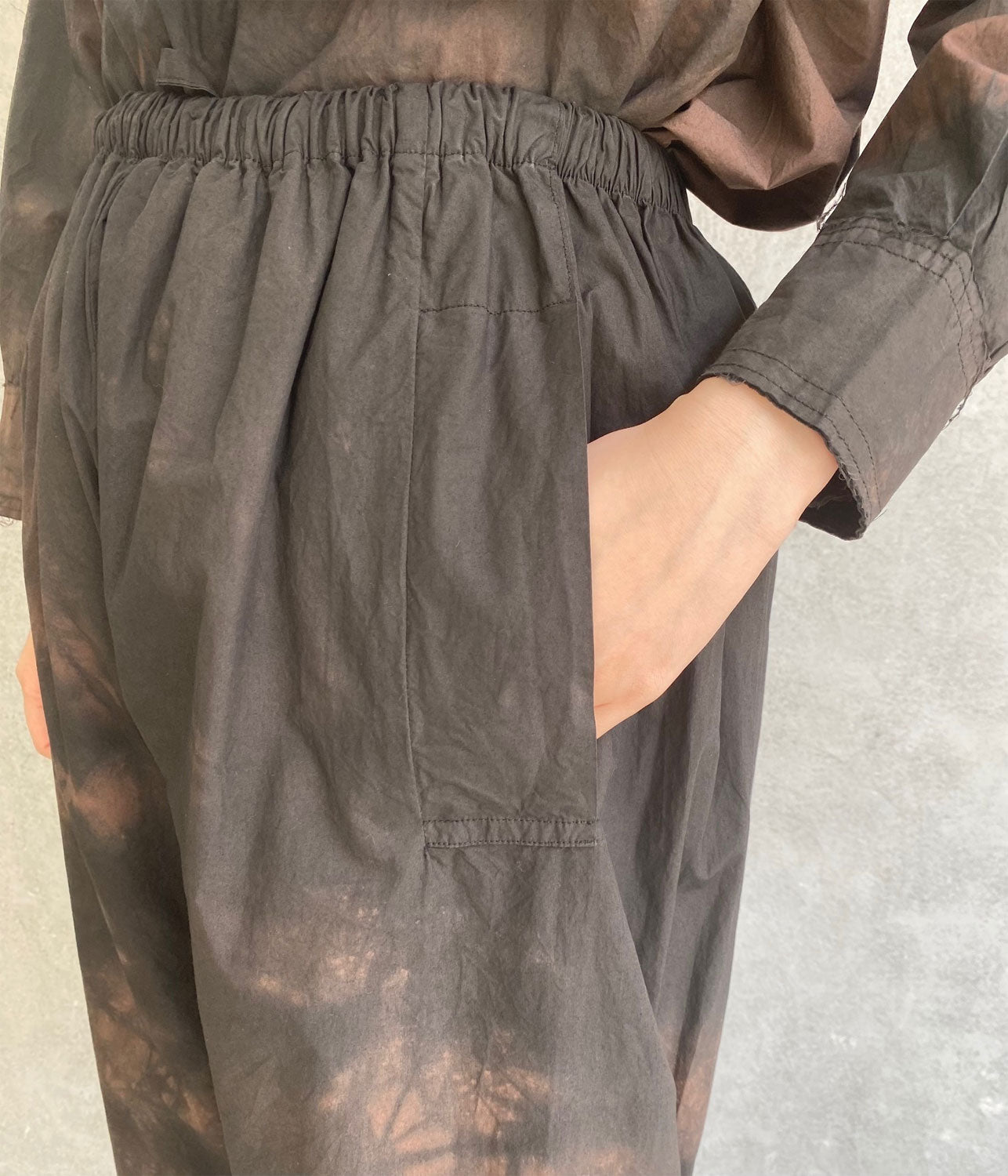 
                  
                    POPLIN FLAP POCKET TROUSERS
                  
                