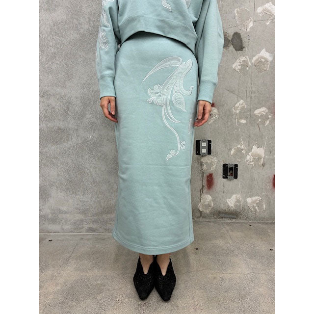 
                  
                    Floral Embroidery Sweat Skirt -ECRU-
                  
                