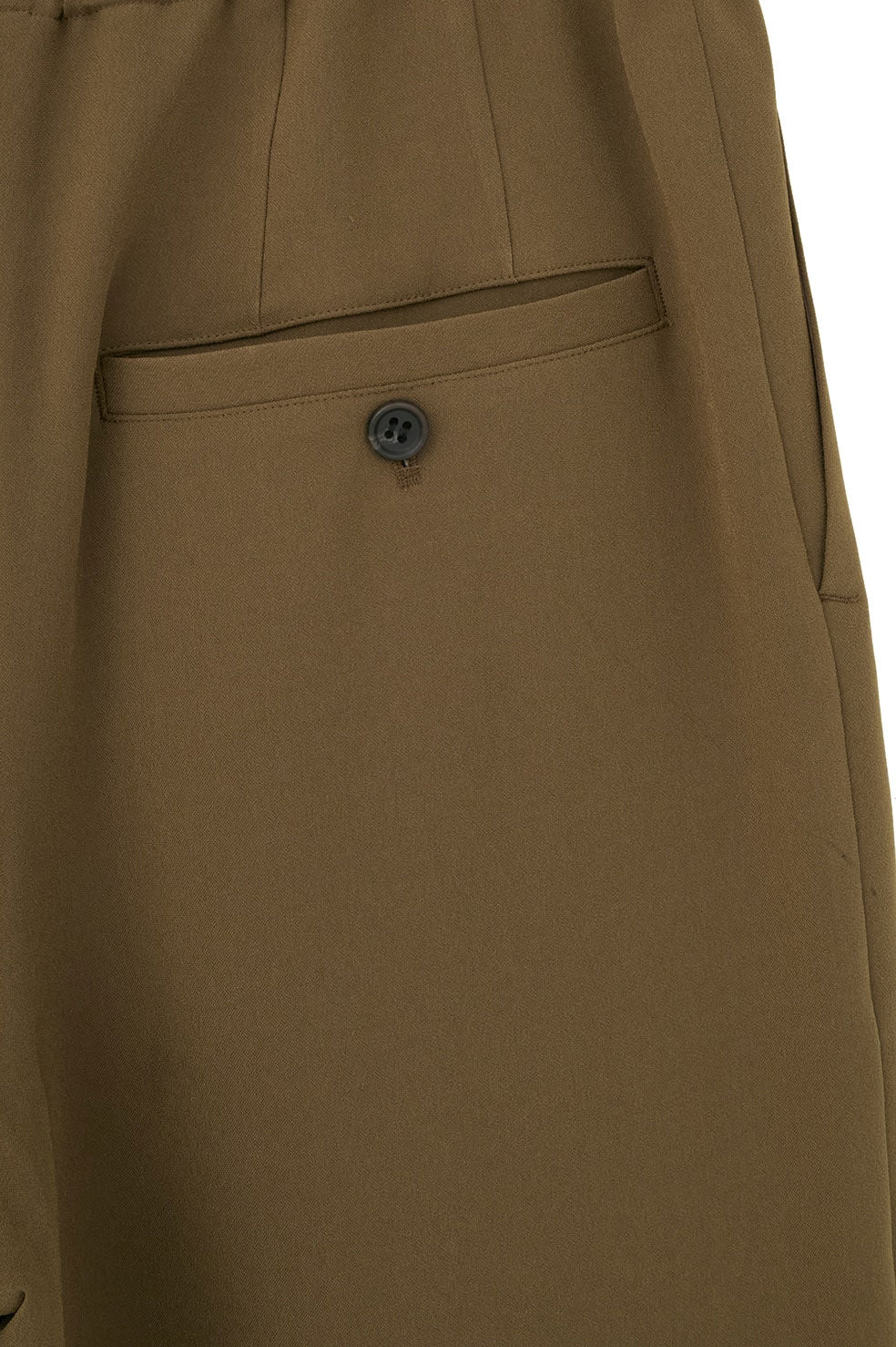 
                  
                    DRAWSTRING LOOSE TUCK PANTS
                  
                