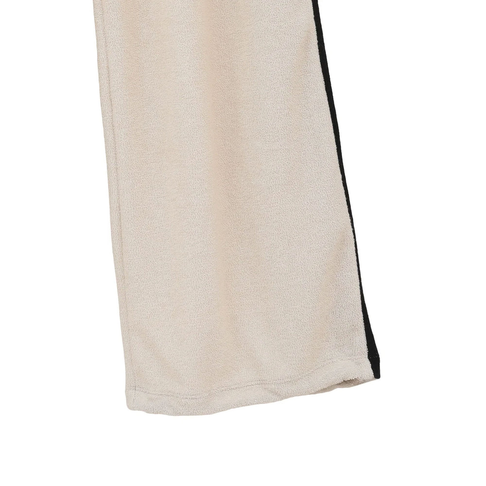 
                  
                    PILE LINE PANTS -IVORY-
                  
                