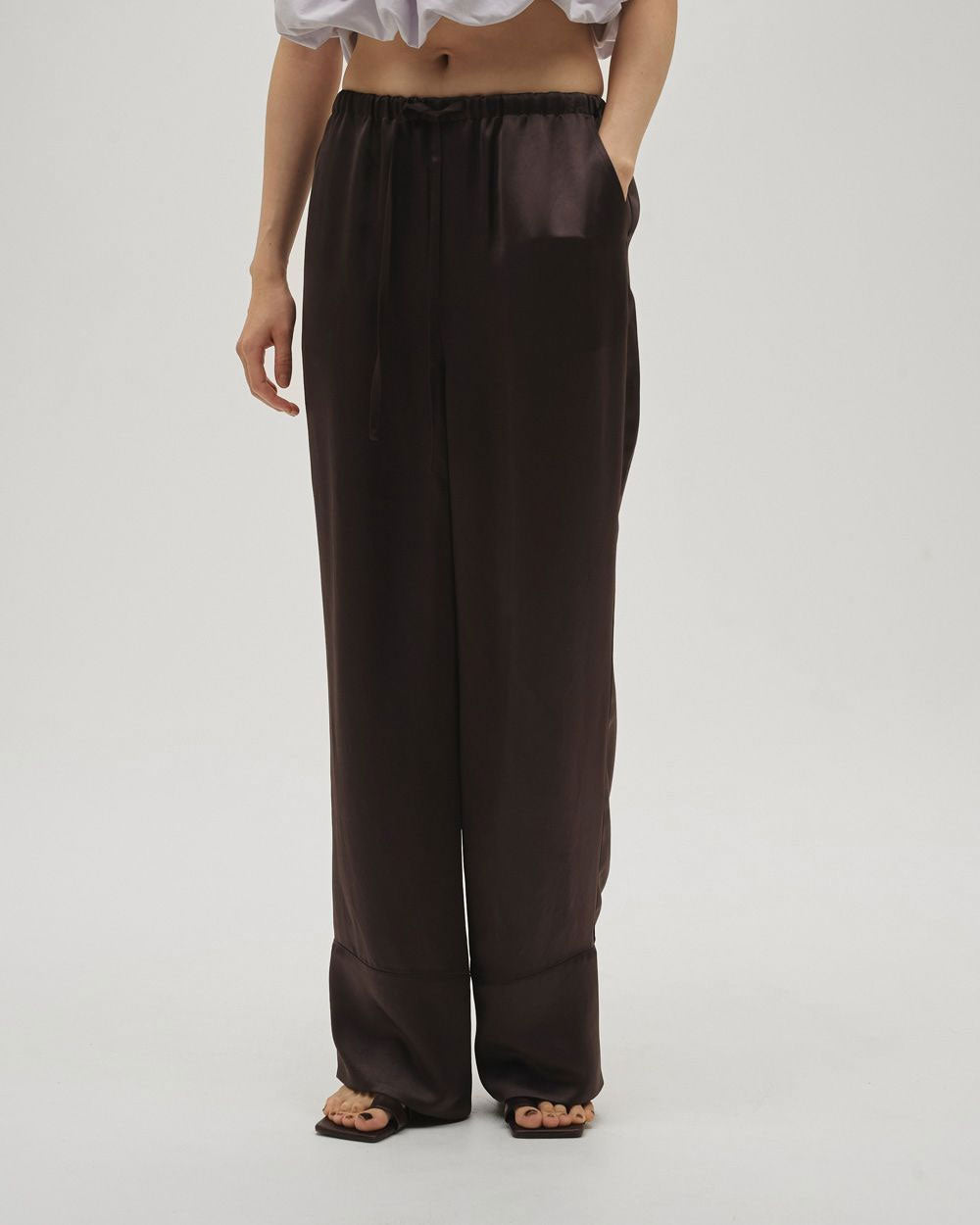 
                  
                    Satin Easy Pants -DARK BROWN-
                  
                
