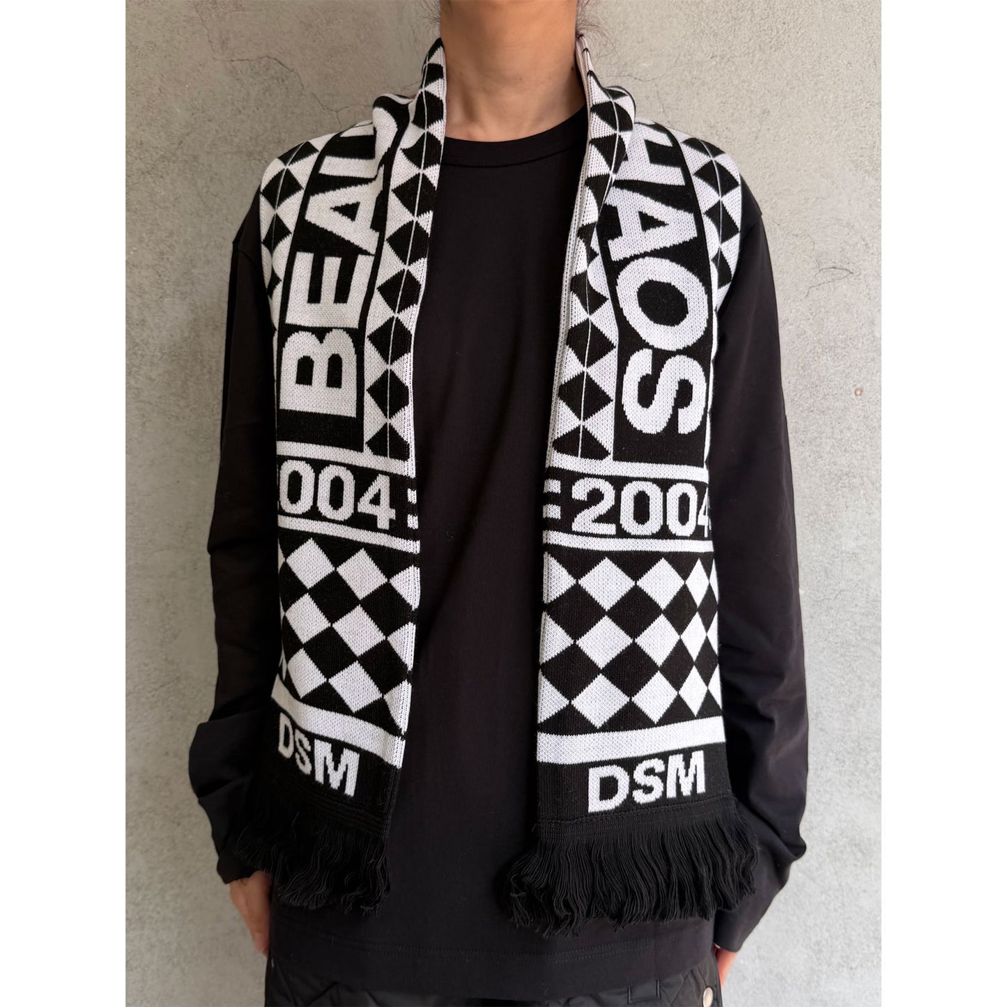 
                  
                    UNISEX DSM BEAUTIFUL CHAOS FOOTBALL SCARF
                  
                