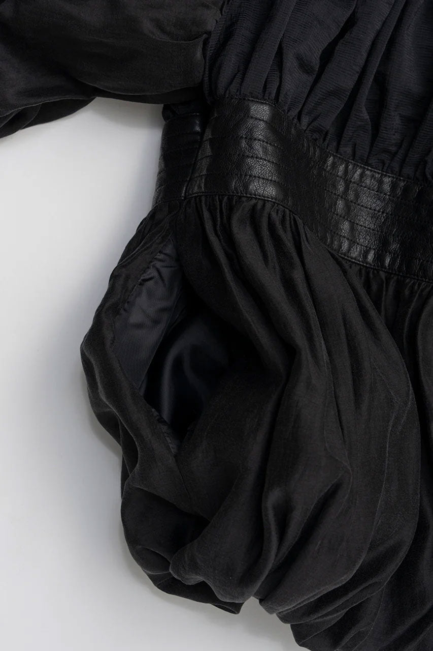 
                  
                    Shear Volume Blouson-Black-
                  
                