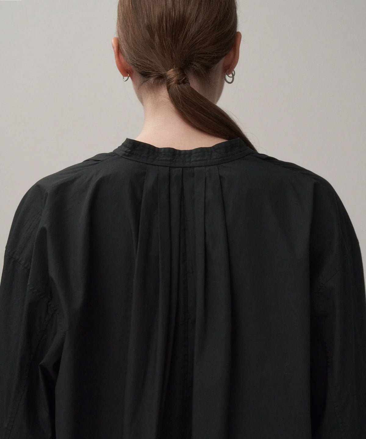 
                  
                    NATURAL DYED COTTON LAWN | TUCKED LONG SLEEVE DRESS-BLACK-
                  
                