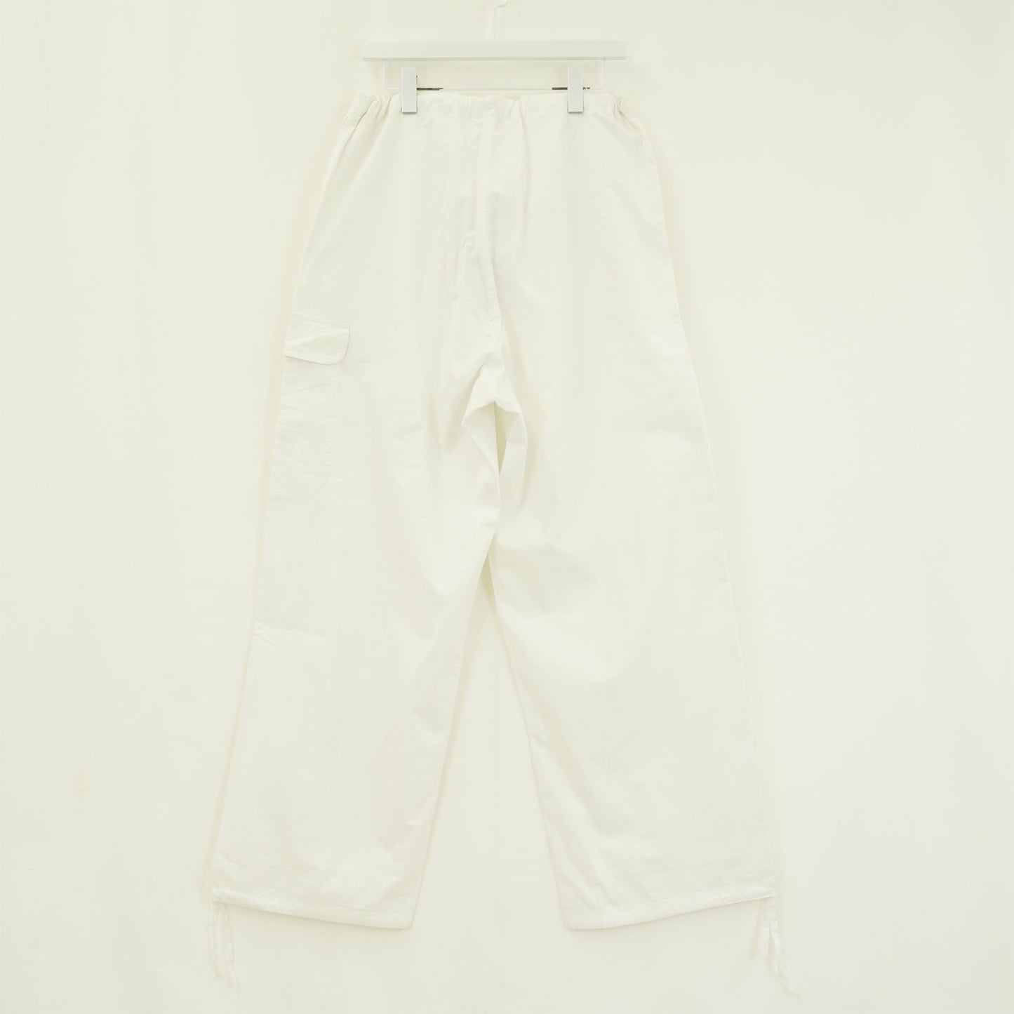 
                  
                    BERGIAN ARMY PANTS WITH COTTON LINING -WHITE-
                  
                