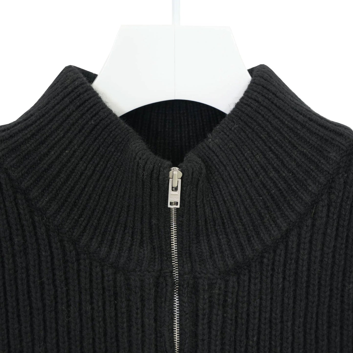 
                  
                    【HYKE】RIBBED KNIT WOOL VEST-BLACK-
                  
                