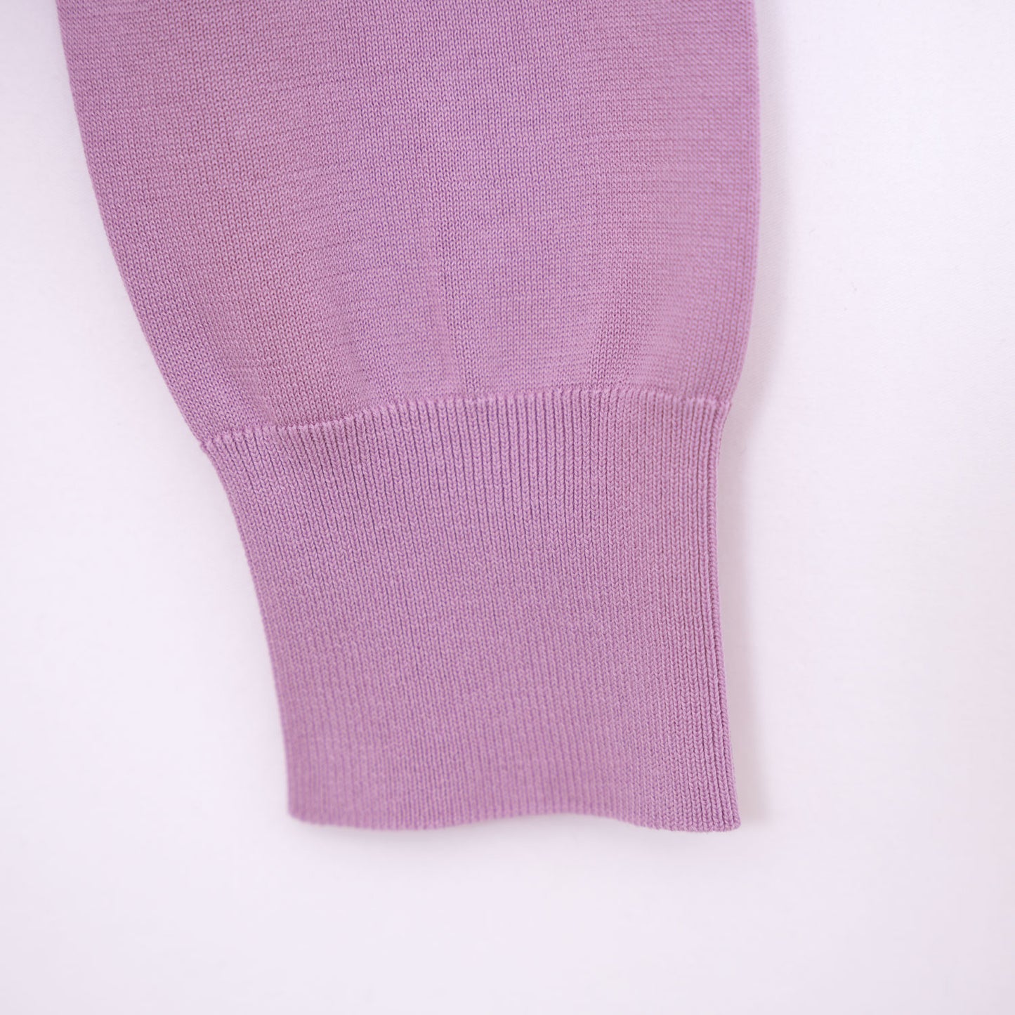 
                  
                    CREW NECK SWEATER -LIGHT PURPLE-
                  
                