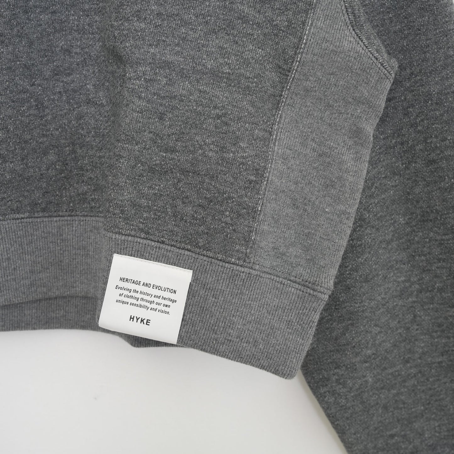 
                  
                    CROPPED SWEAT SHIRT -CHARCOAL-
                  
                