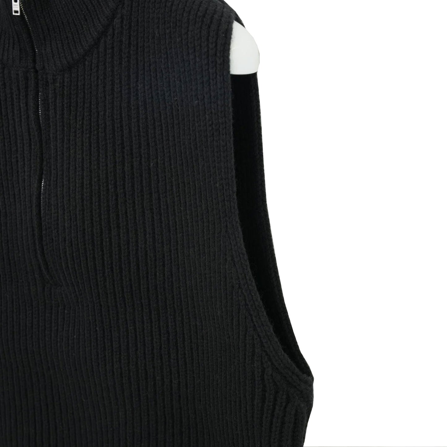 
                  
                    【HYKE】RIBBED KNIT WOOL VEST-BLACK-
                  
                