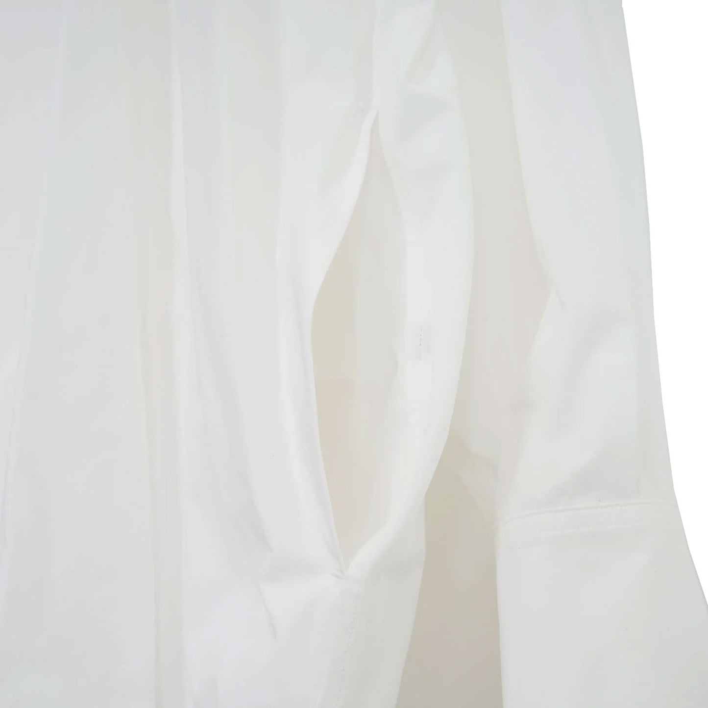 
                  
                    SAU51SH182 FO-001 -WHITE-
                  
                