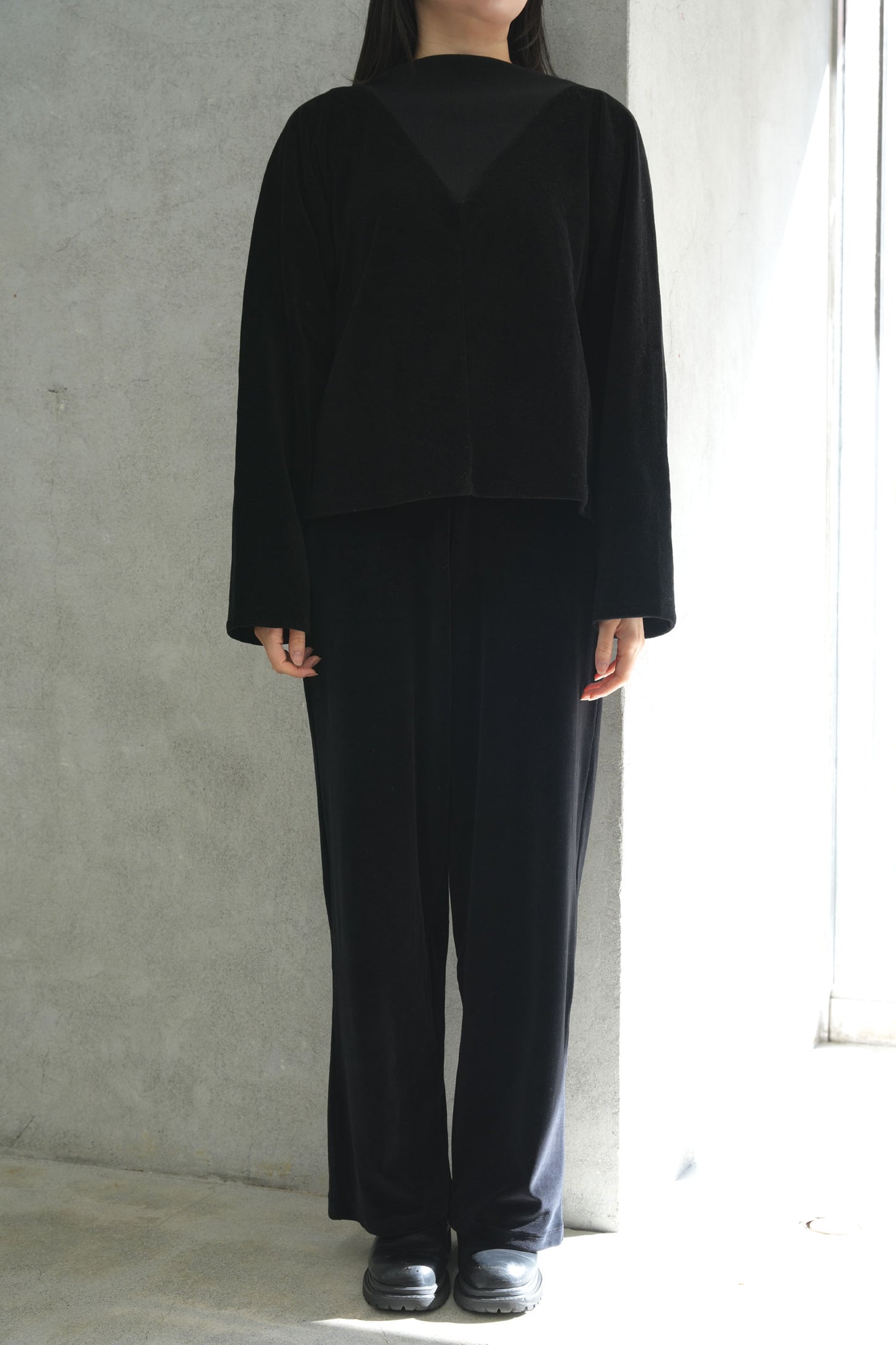 
                  
                    TRE SWEATSHIRT-BLACK-
                  
                