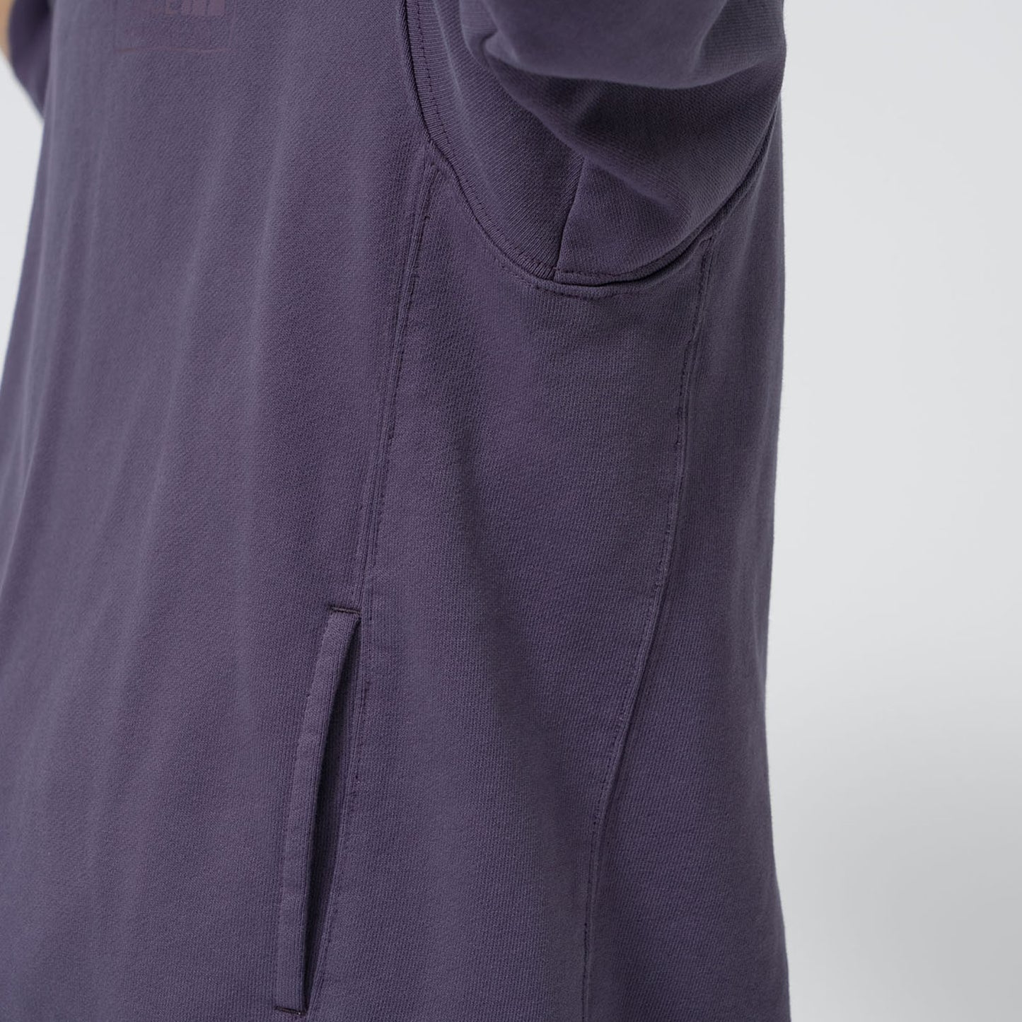 
                  
                    11OZ FIELD SHORT SLEEVE SWEATSHIRT
                  
                