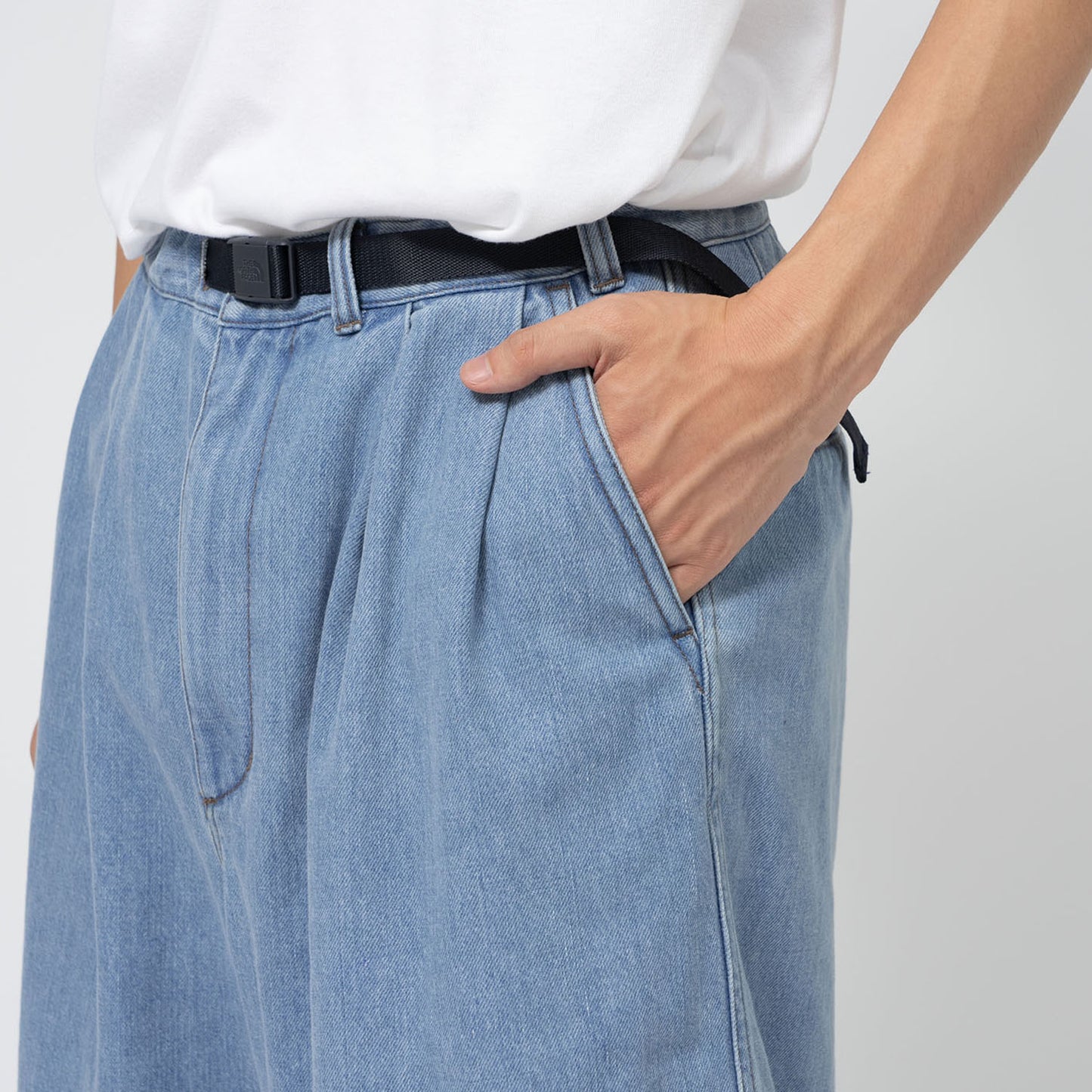 
                  
                    DENIM TUCK FIELD SHORTS
                  
                
