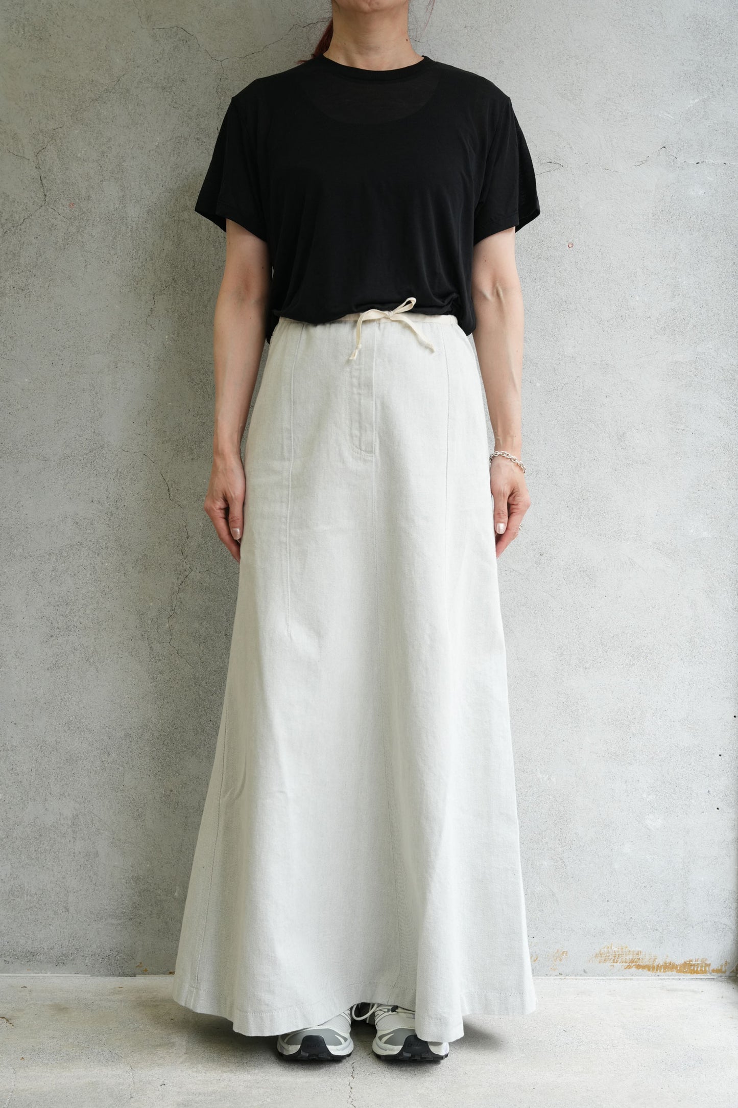 
                  
                    TEE SHIRT-BLACK-
                  
                