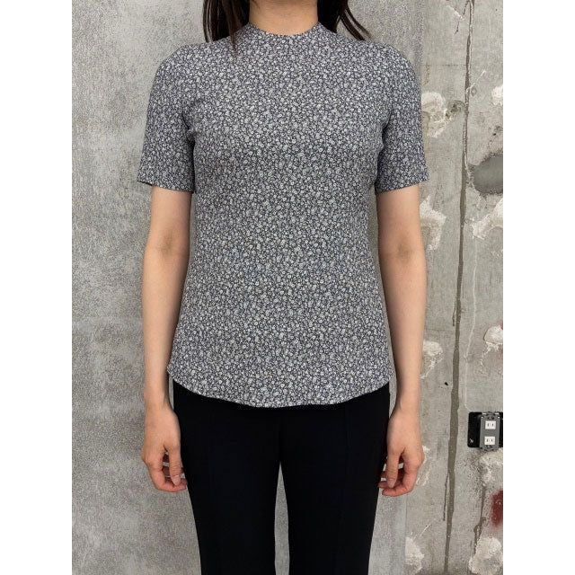 
                  
                    Floral Jacquard Open Back Top -GREY-
                  
                